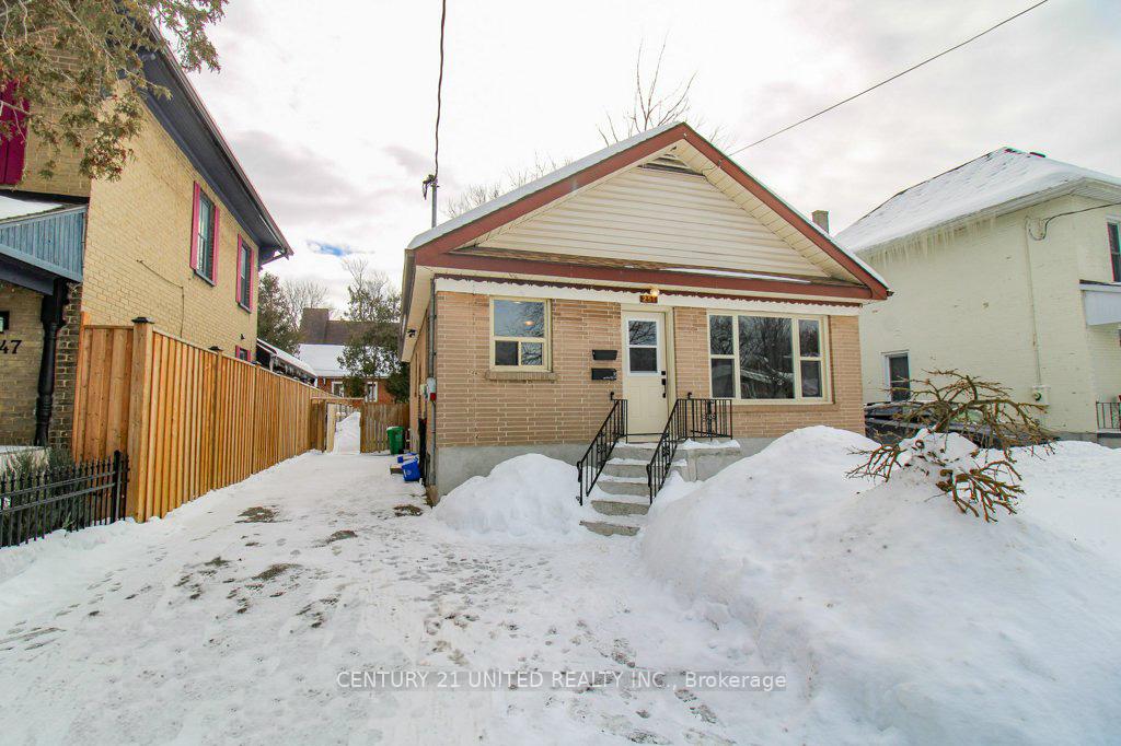 Photo 2 of 251 Mcgill Street, Peterborough, Otonabee Ward 1 — HOMEH