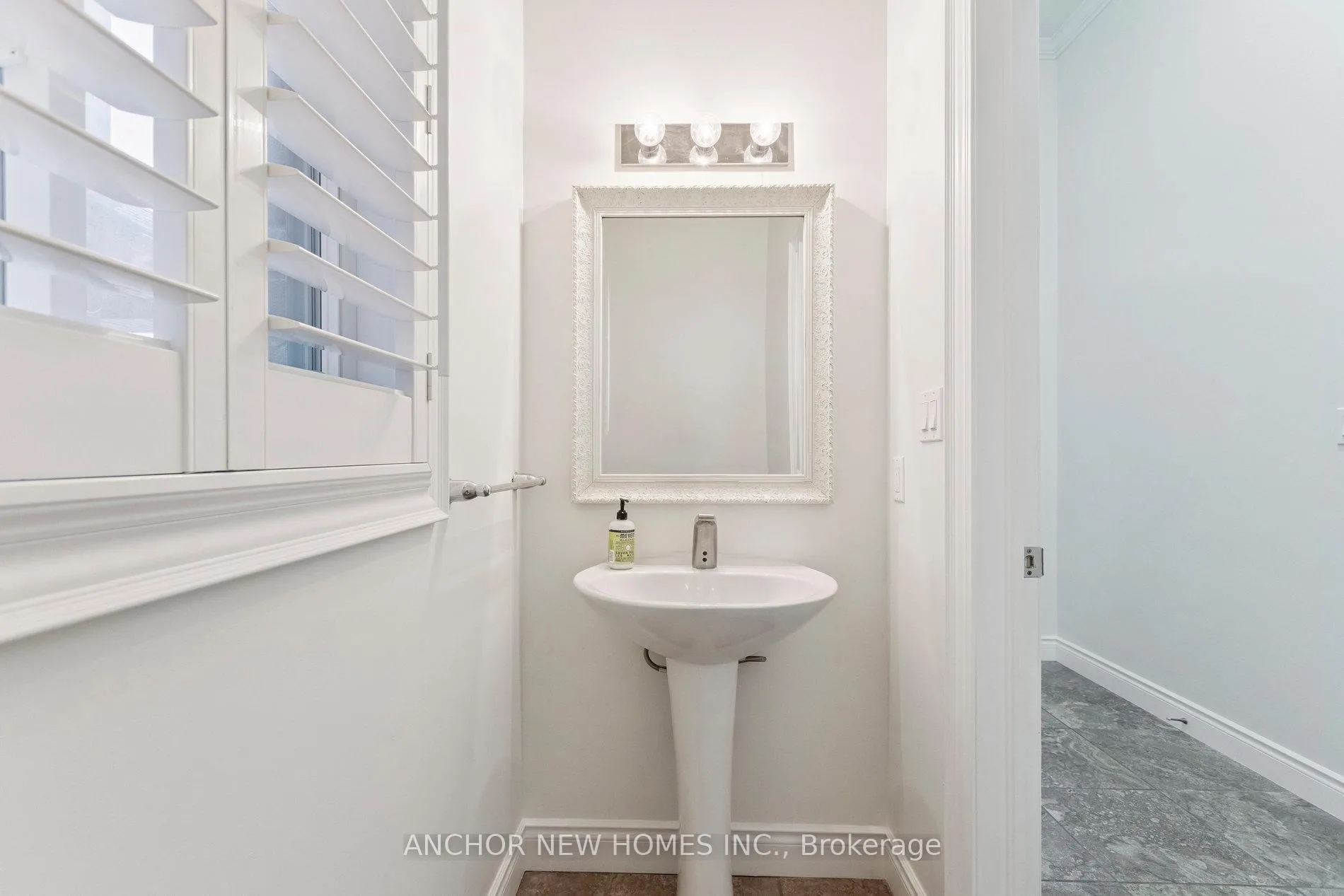Photo 6 of 154 Kemp Crescent, Guelph, Grange Road — HOMEH