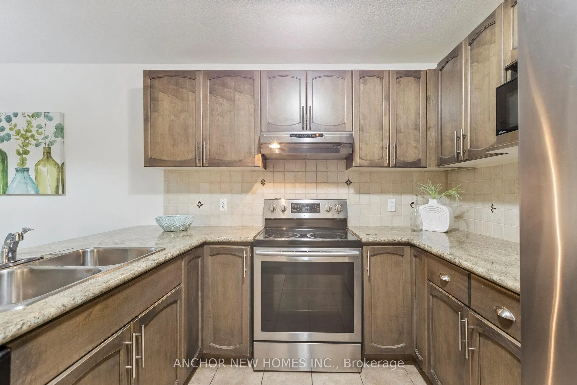 Photo 17 of 154 Kemp Crescent, Guelph, Grange Road — HOMEH
