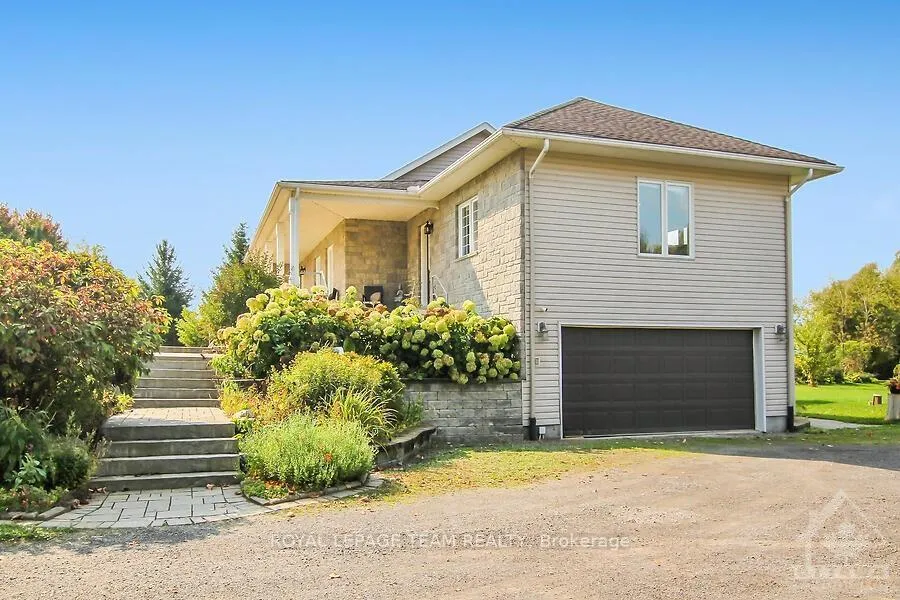Photo 3 of 5705 Lombardy Drive, Ottawa, Osgoode — HOMEH
