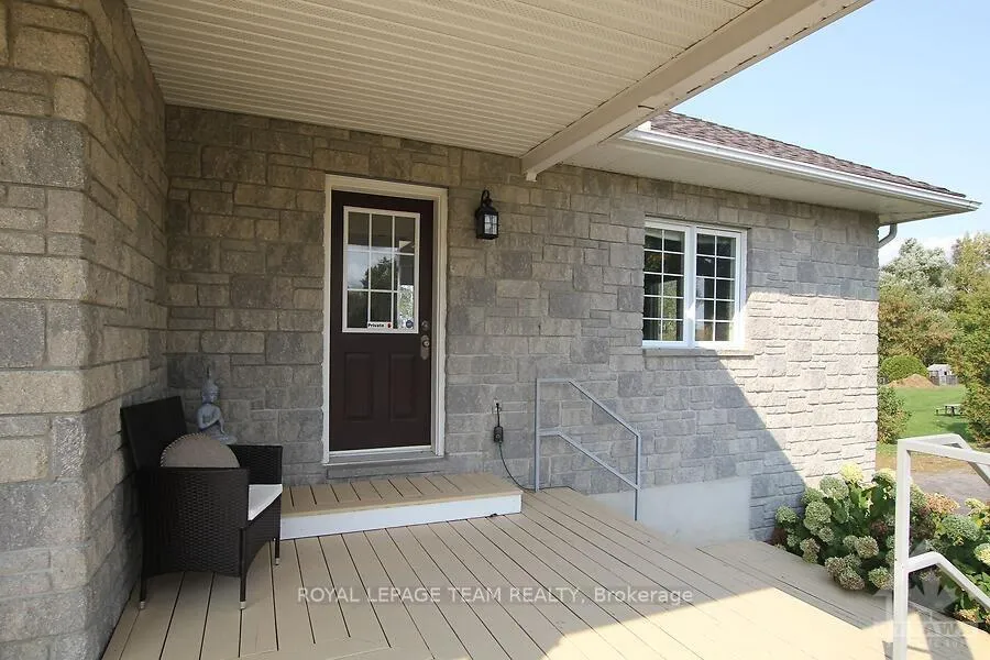 Photo 11 of 5705 Lombardy Drive, Ottawa, Osgoode — HOMEH