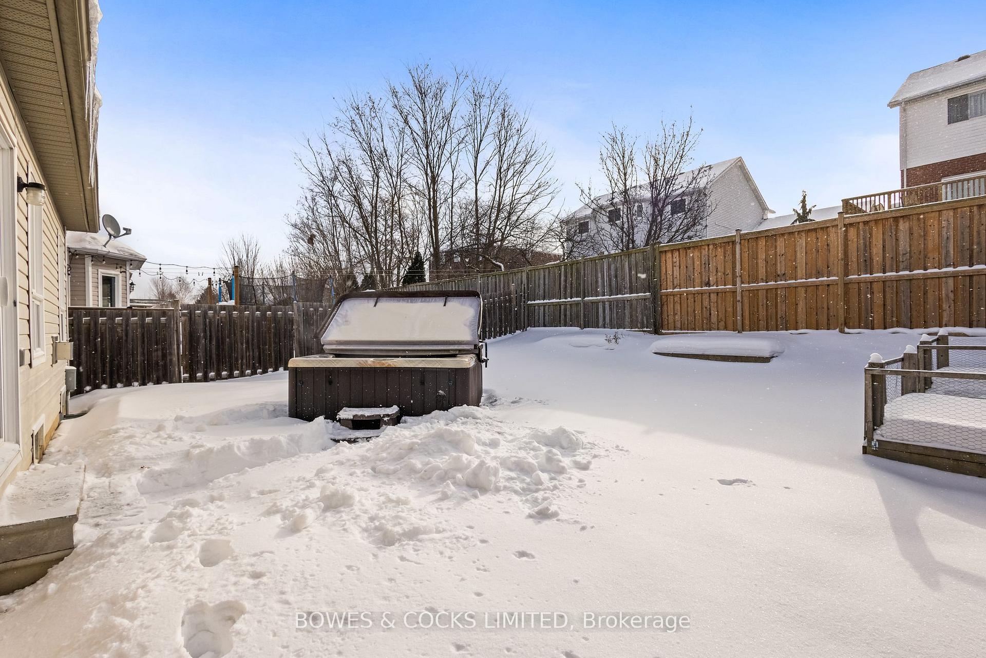 Photo 33 of 724 Tully Crescent, Peterborough, Monaghan Ward 2 — HOMEH