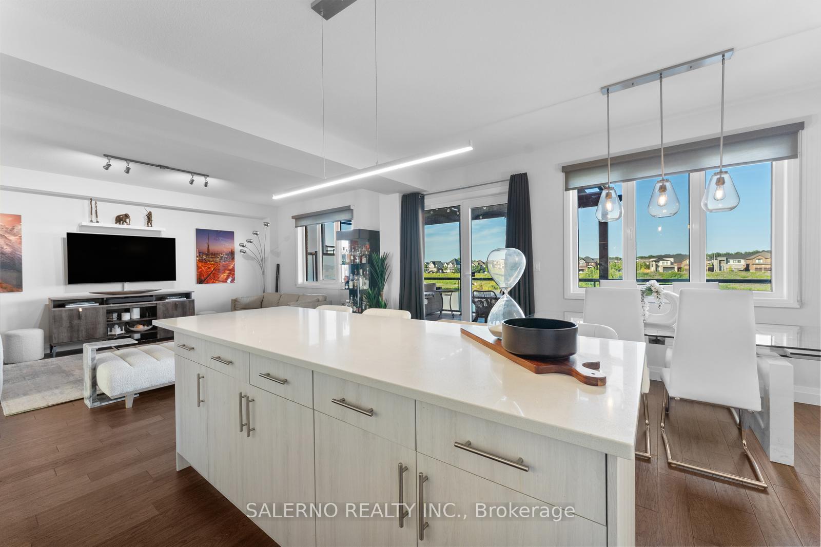 Photo 13 of 54 Grandville Circle, Brant, Paris — HOMEH