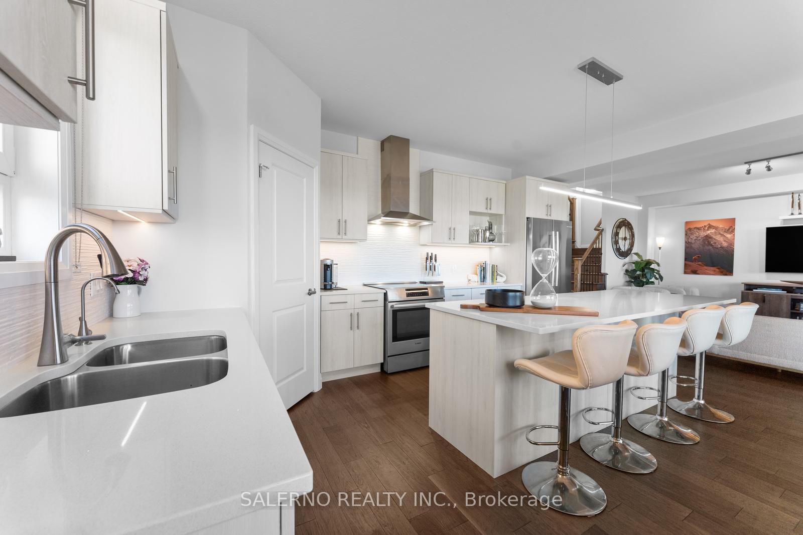 Photo 16 of 54 Grandville Circle, Brant, Paris — HOMEH