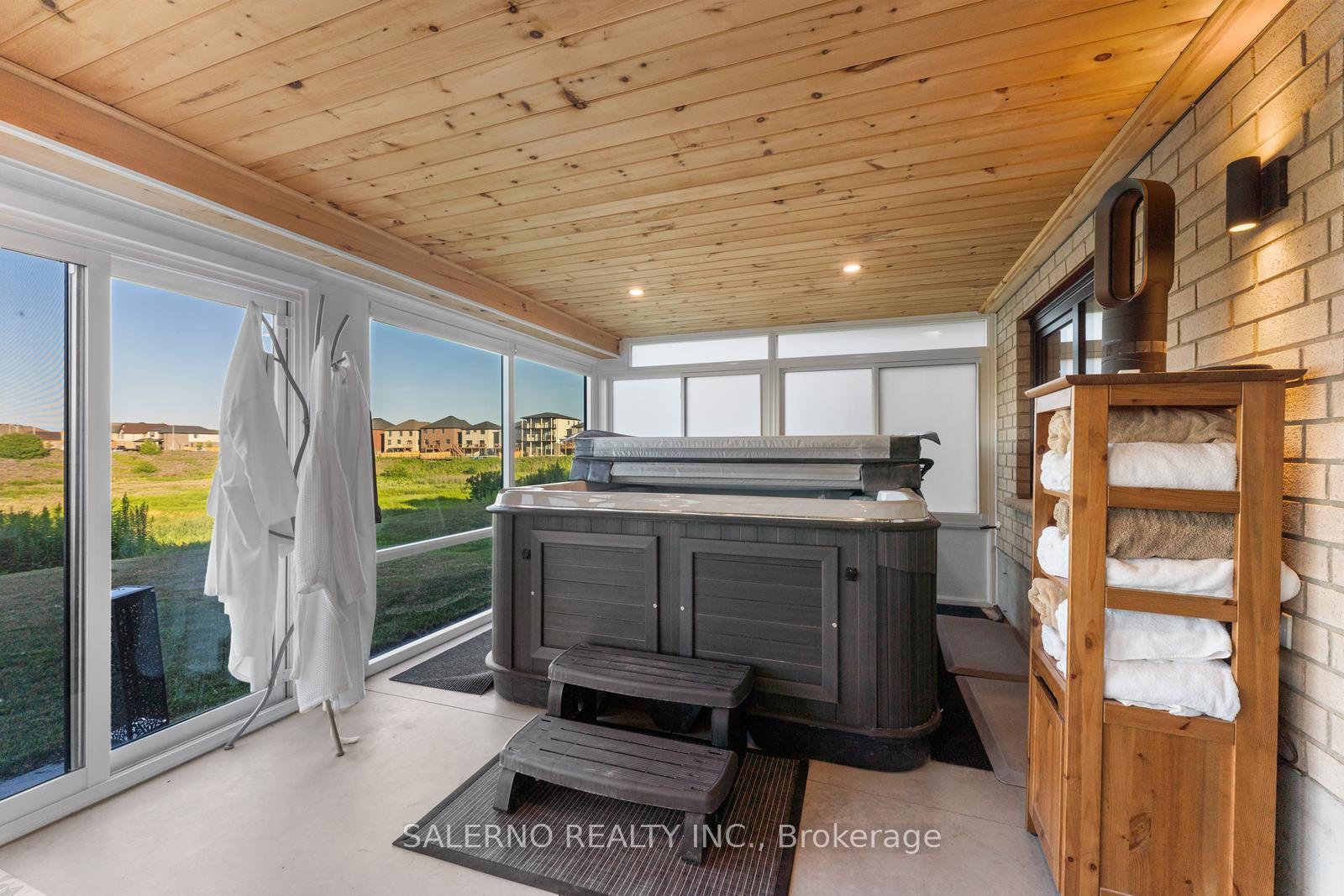 Photo 42 of 54 Grandville Circle, Brant, Paris — HOMEH