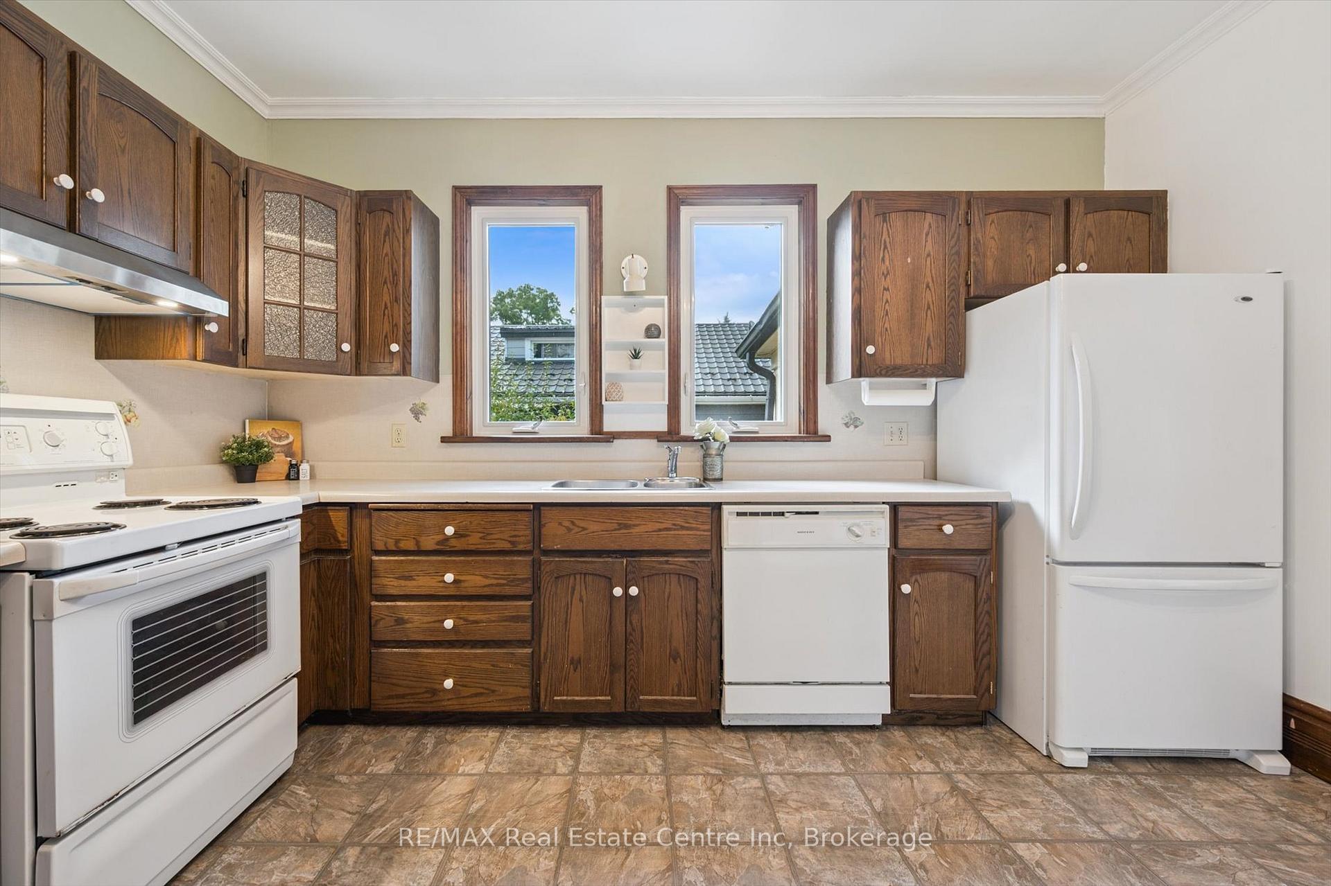 Photo 8 of 123 Dufferin Street, Guelph, Exhibition Park — HOMEH