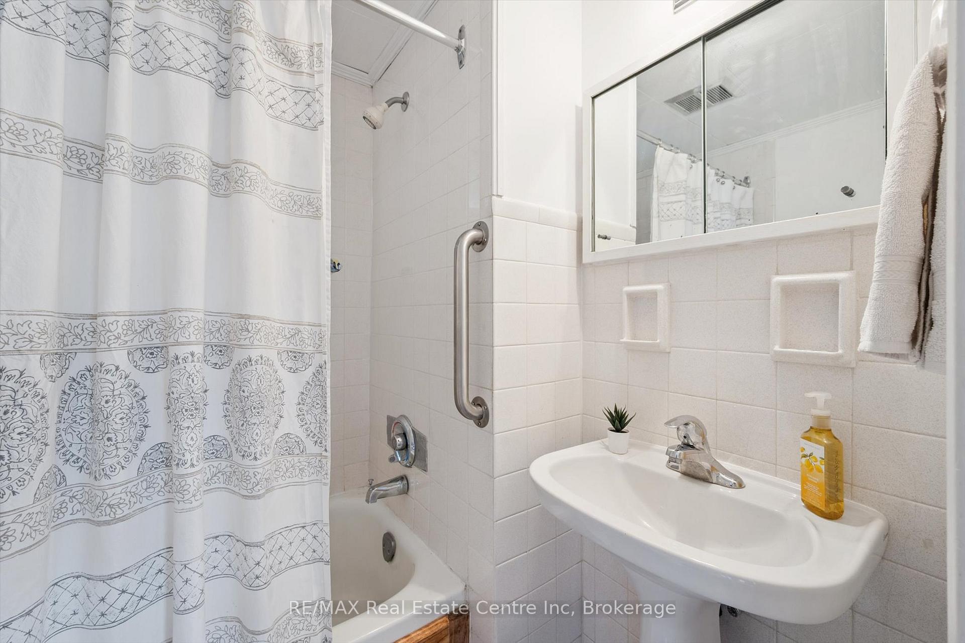 Photo 11 of 123 Dufferin Street, Guelph, Exhibition Park — HOMEH