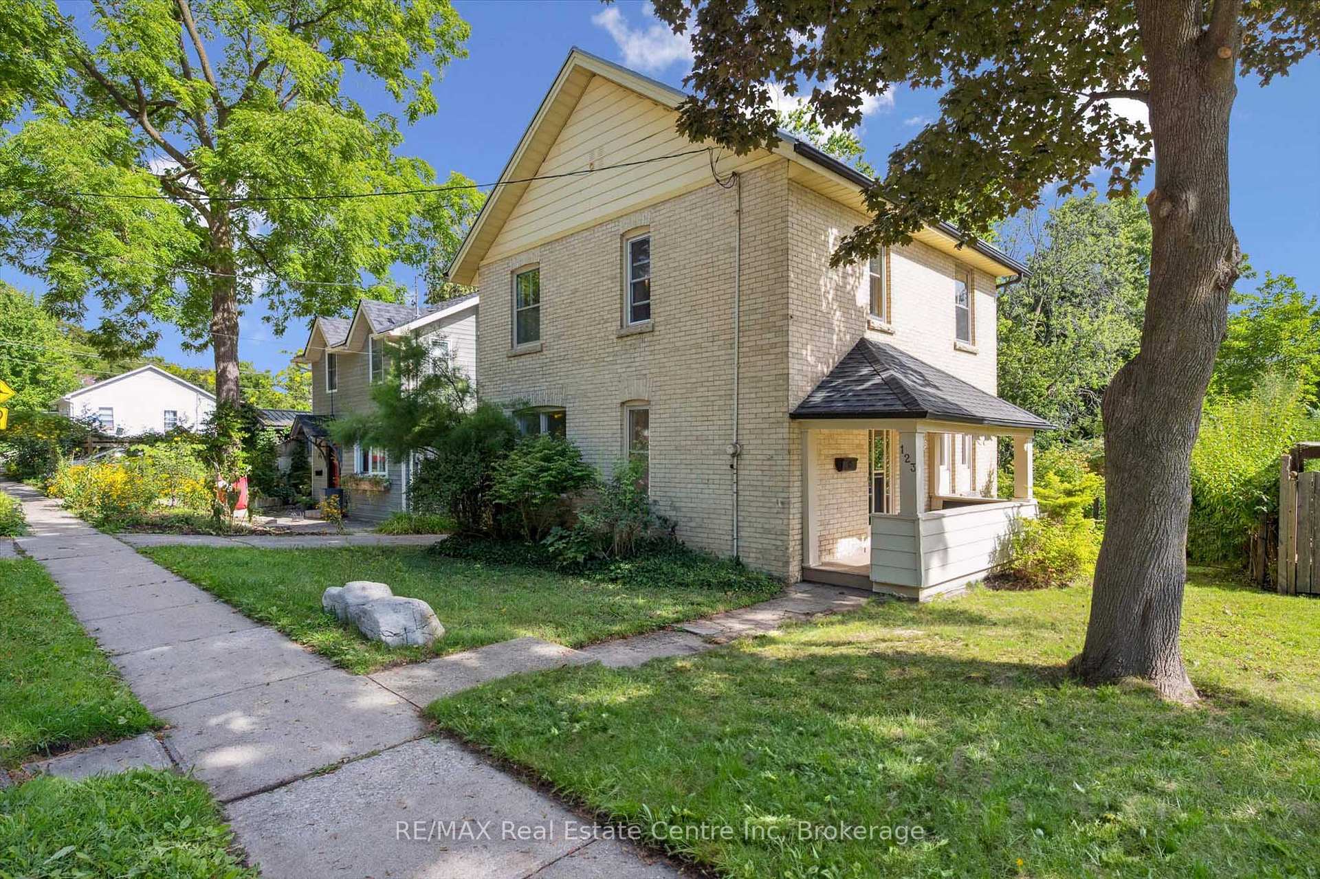 Photo 23 of 123 Dufferin Street, Guelph, Exhibition Park — HOMEH