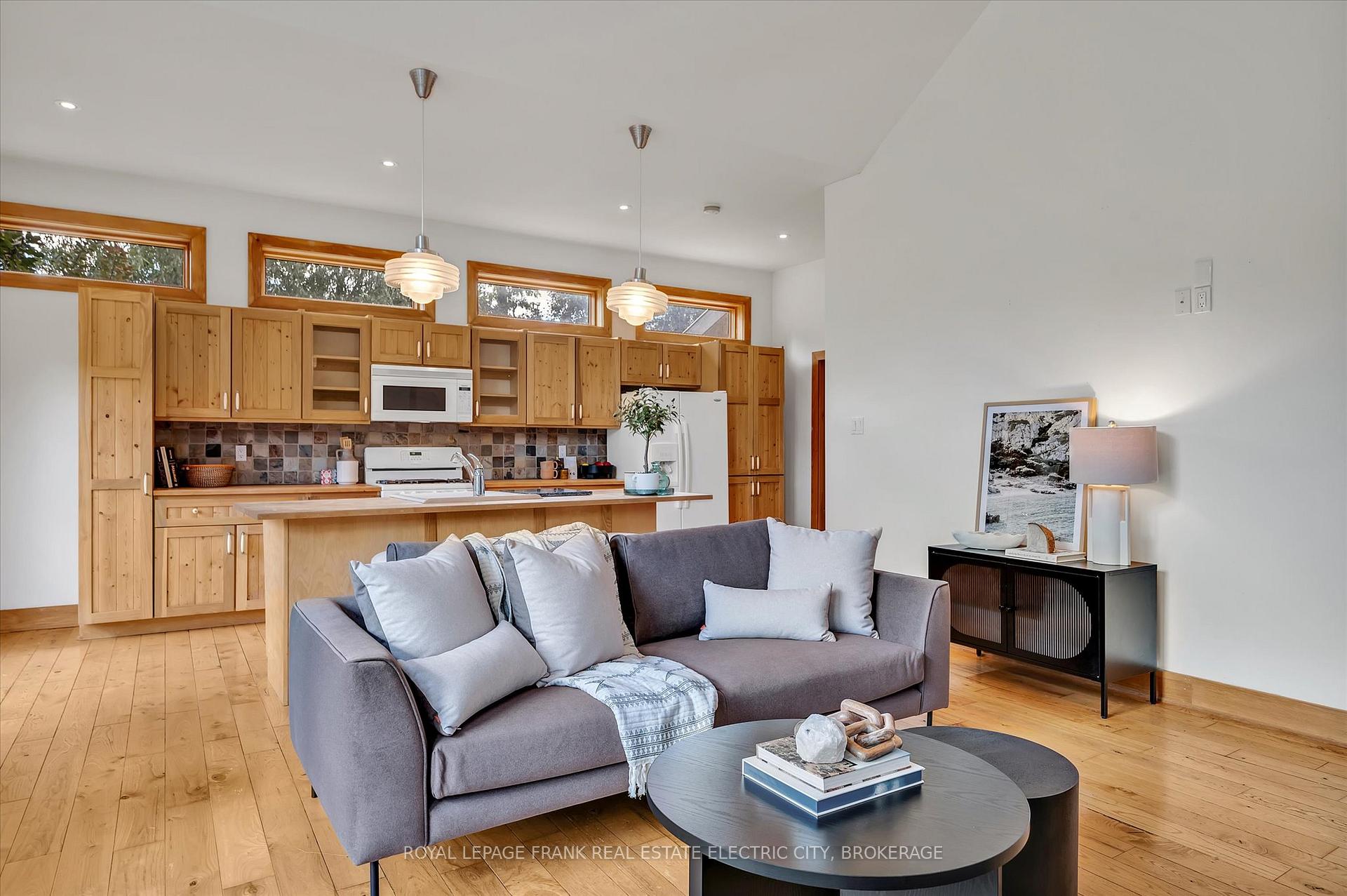 Photo 17 of 66 Auburn Street, Peterborough, Ashburnham Ward 4 — HOMEH