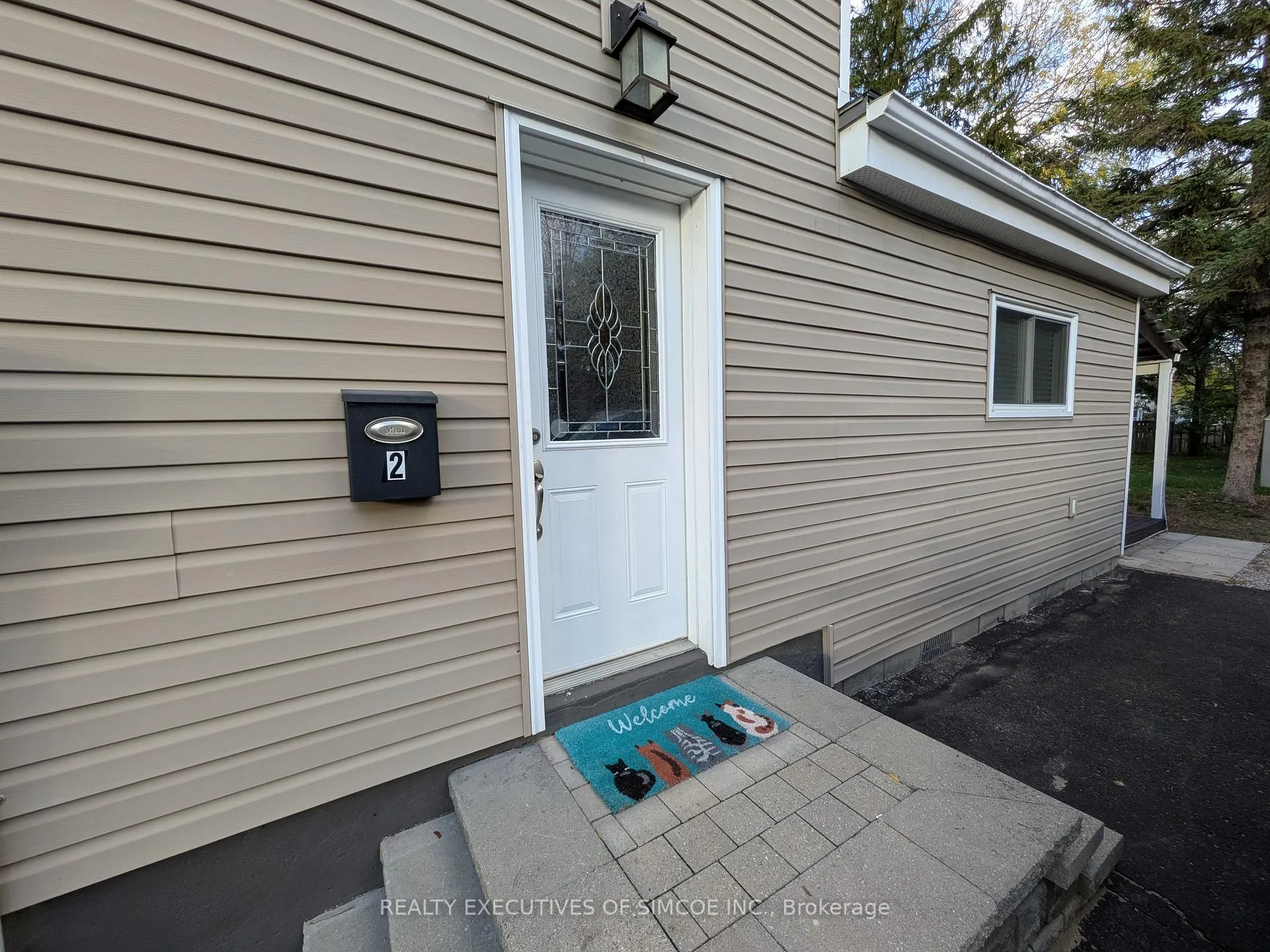 Photo 10 of 127 Innisfil Street, Barrie, Sanford — HOMEH