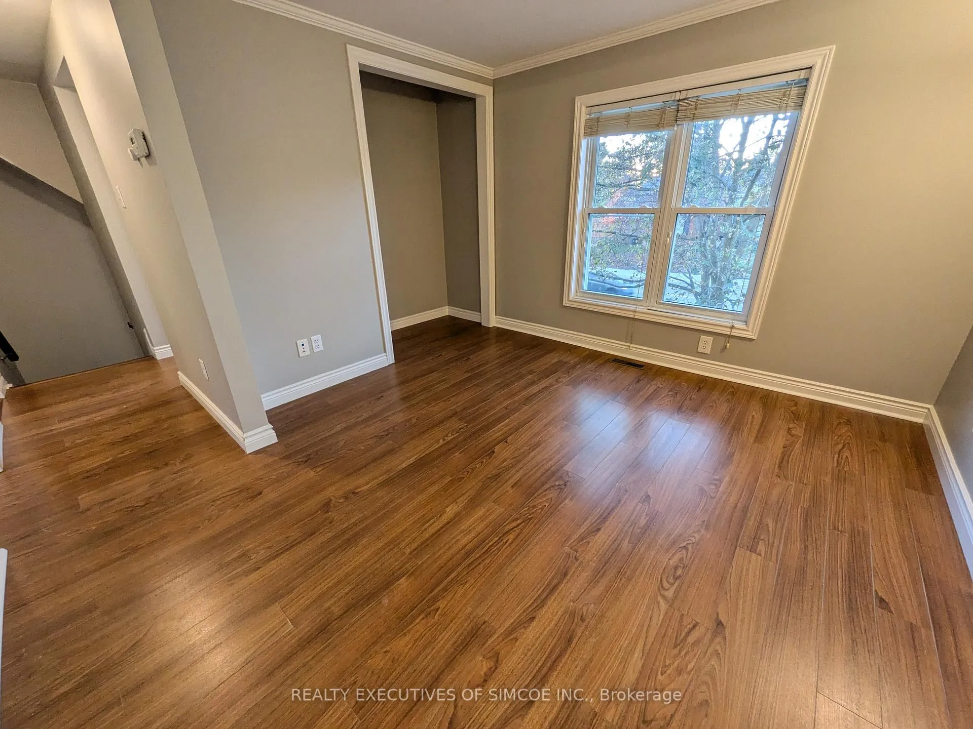 Photo 55 of 127 Innisfil Street, Barrie, Sanford — HOMEH