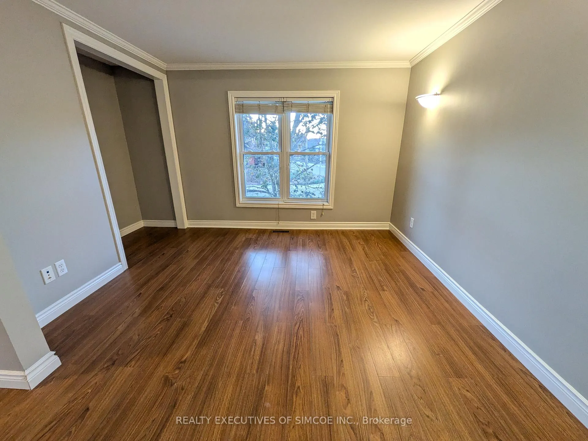 Photo 60 of 127 Innisfil Street, Barrie, Sanford — HOMEH