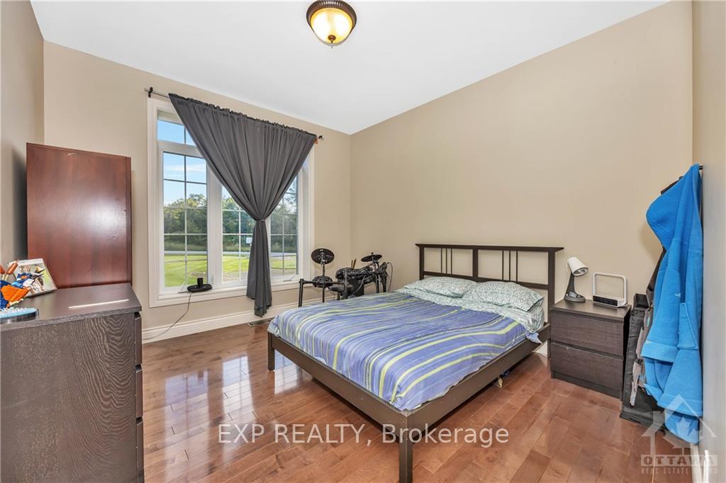 Photo 9 of 8121 Adam Baker Way, Ottawa, Osgoode Twp North of Reg Rd 6 — HOMEH