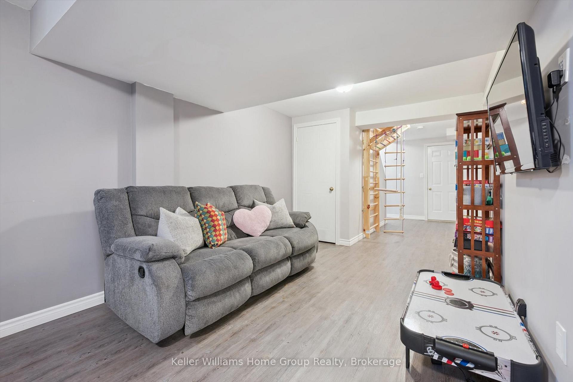 Photo 29 of 47 Buckthorn Crescent, Guelph, Grange Road — HOMEH