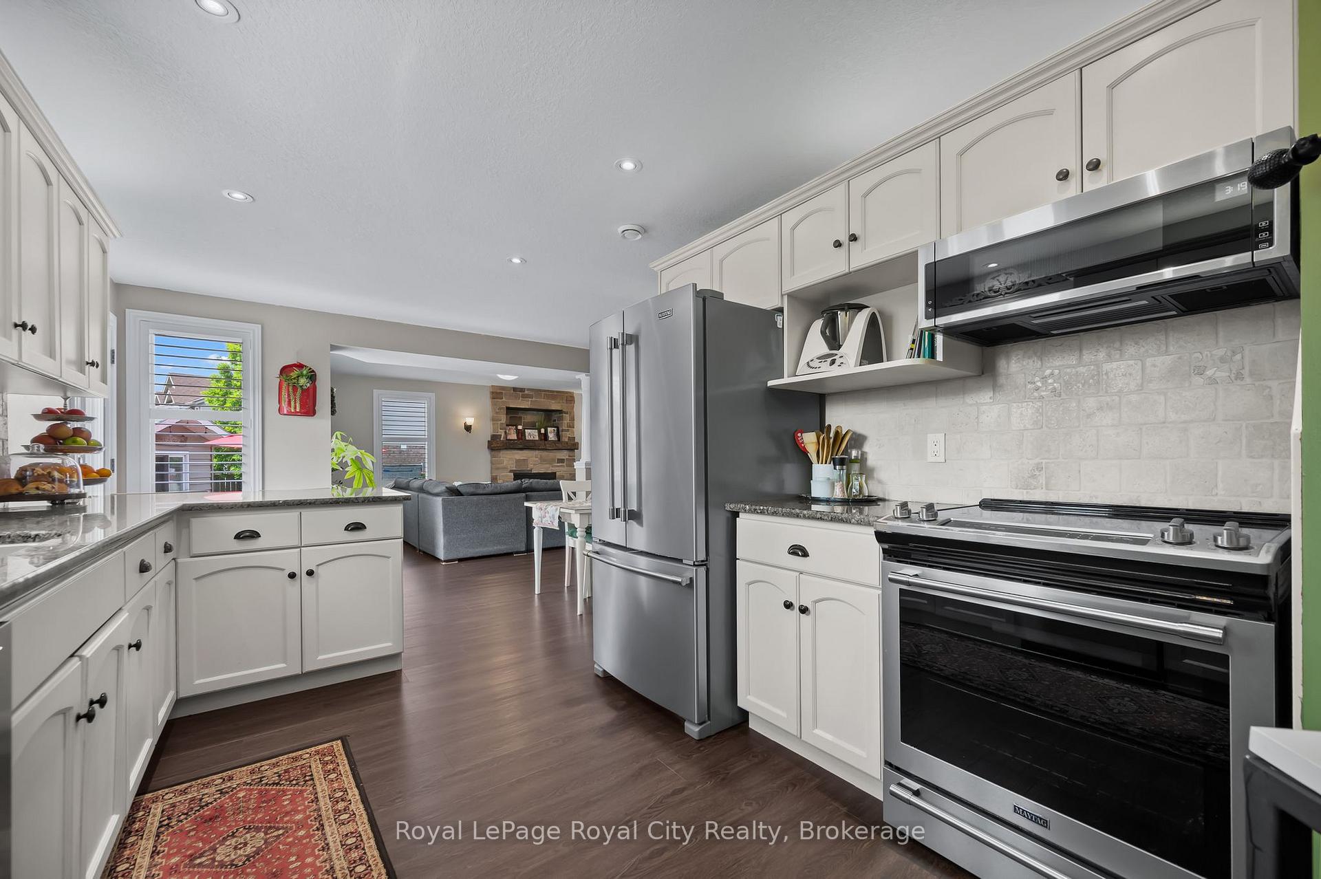 Photo 15 of 7 Marigold Drive, Guelph, Kortright Hills — HOMEH
