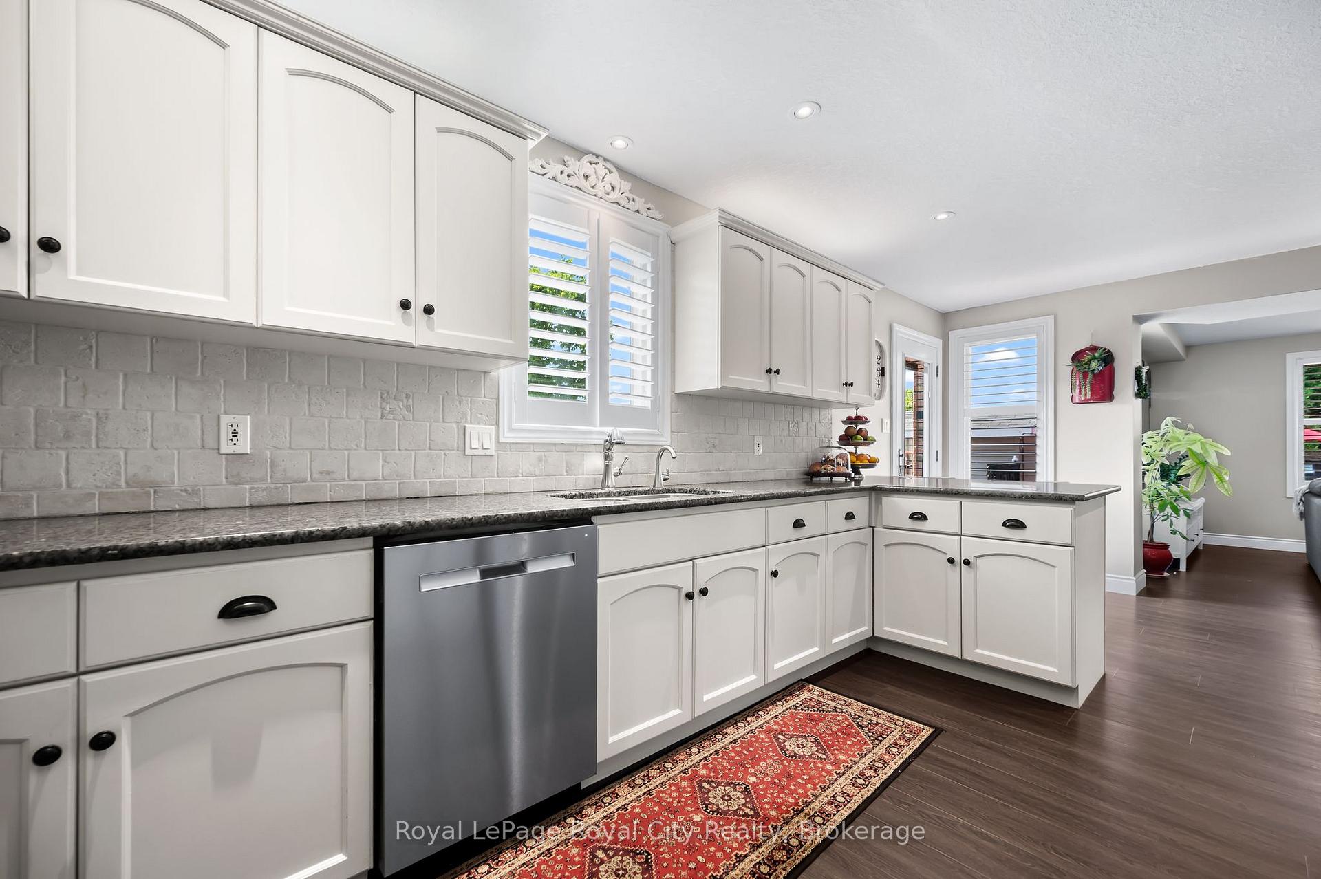 Photo 16 of 7 Marigold Drive, Guelph, Kortright Hills — HOMEH