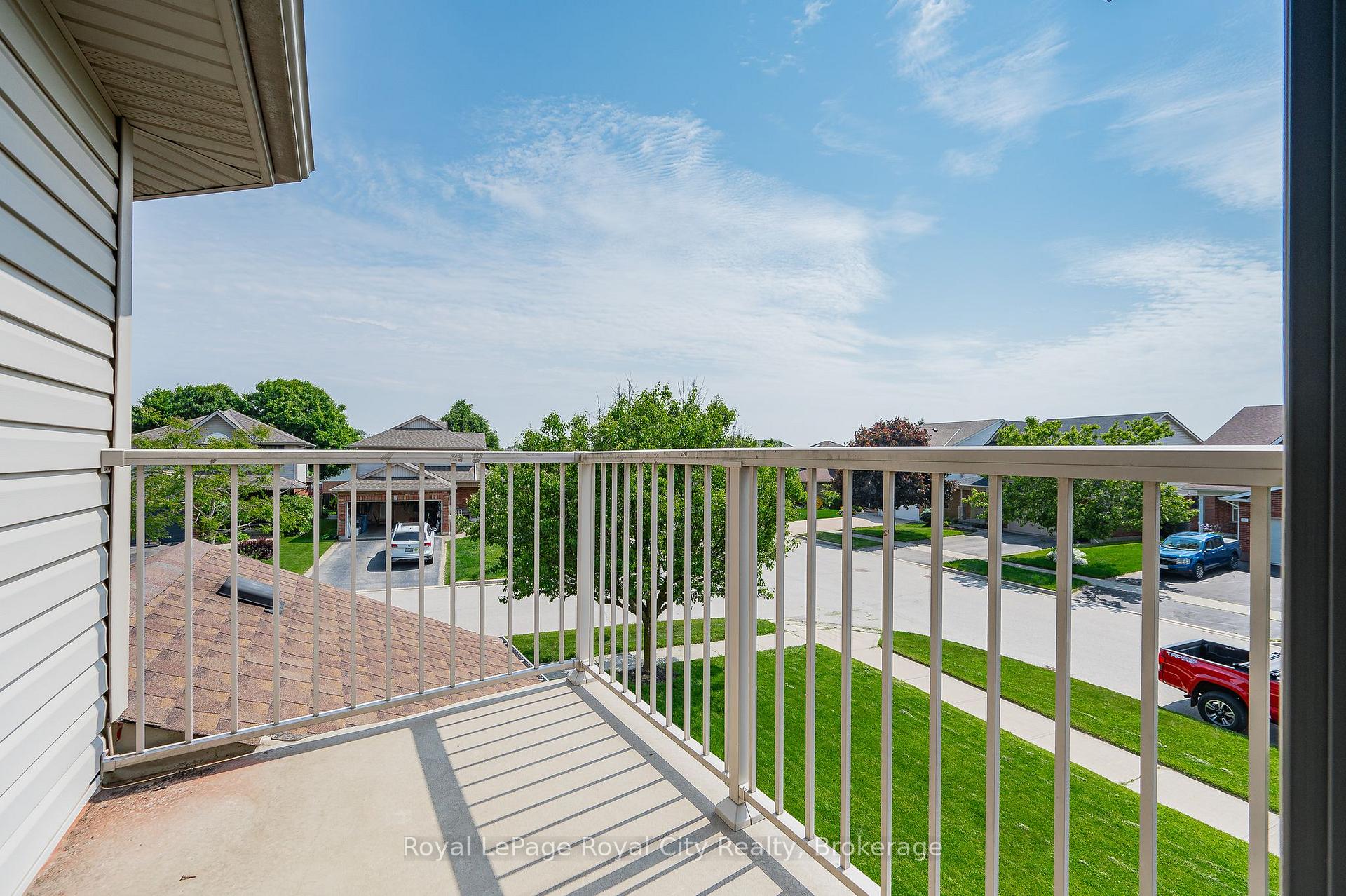 Photo 21 of 7 Marigold Drive, Guelph, Kortright Hills — HOMEH