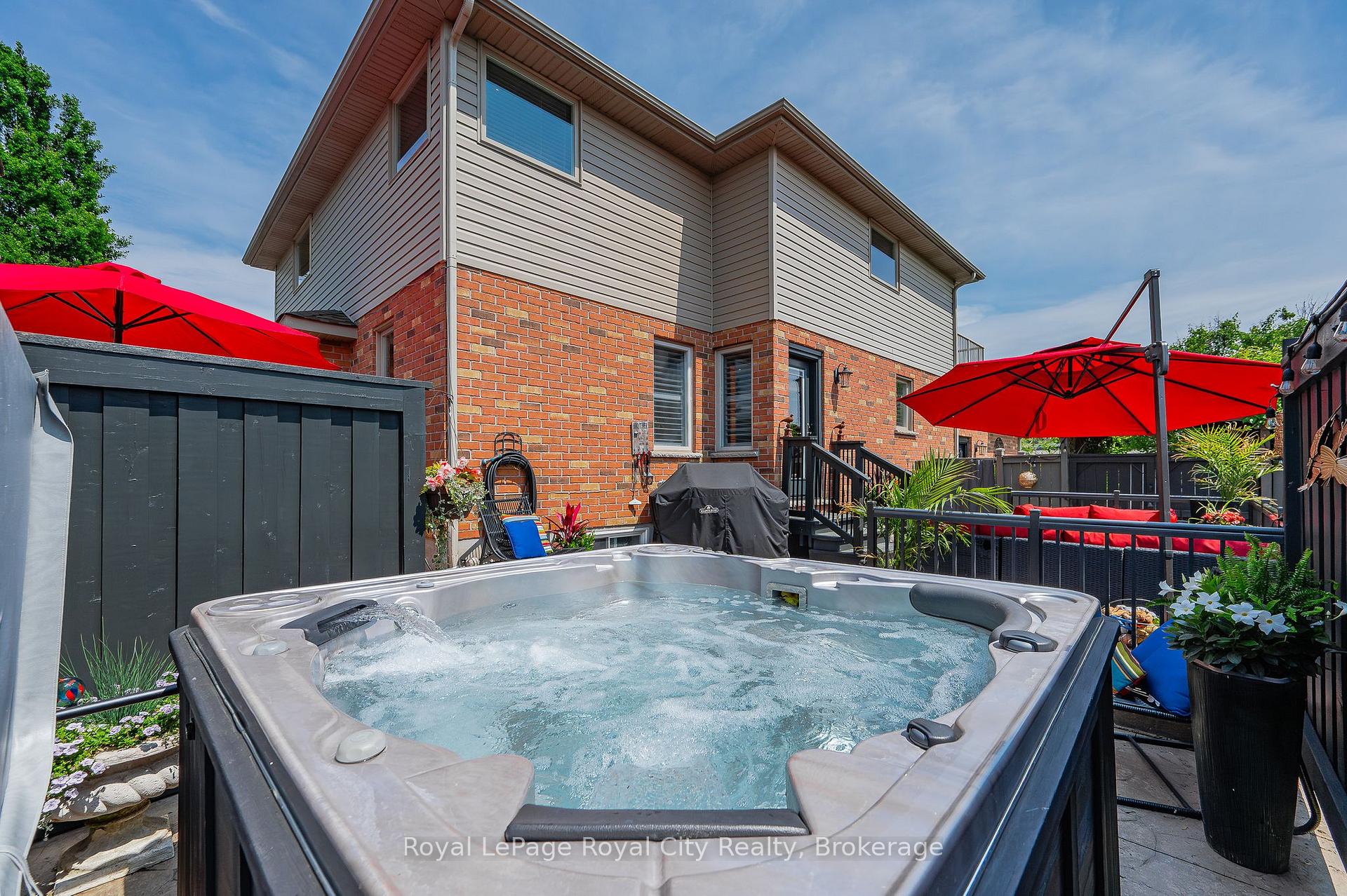 Photo 42 of 7 Marigold Drive, Guelph, Kortright Hills — HOMEH