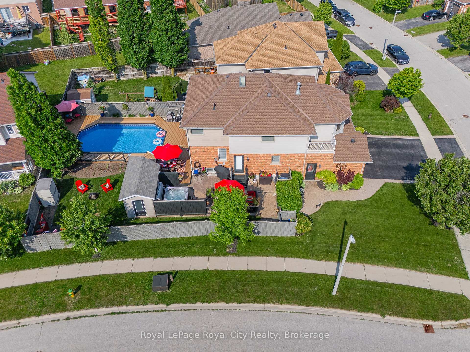 Photo 46 of 7 Marigold Drive, Guelph, Kortright Hills — HOMEH