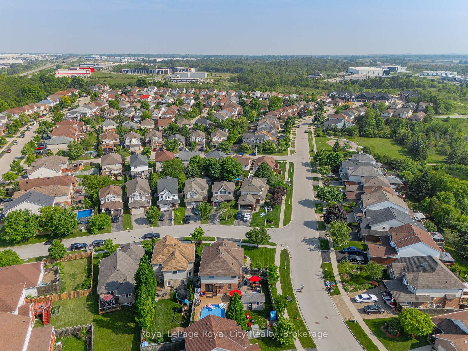 Photo 48 of 7 Marigold Drive, Guelph, Kortright Hills — HOMEH