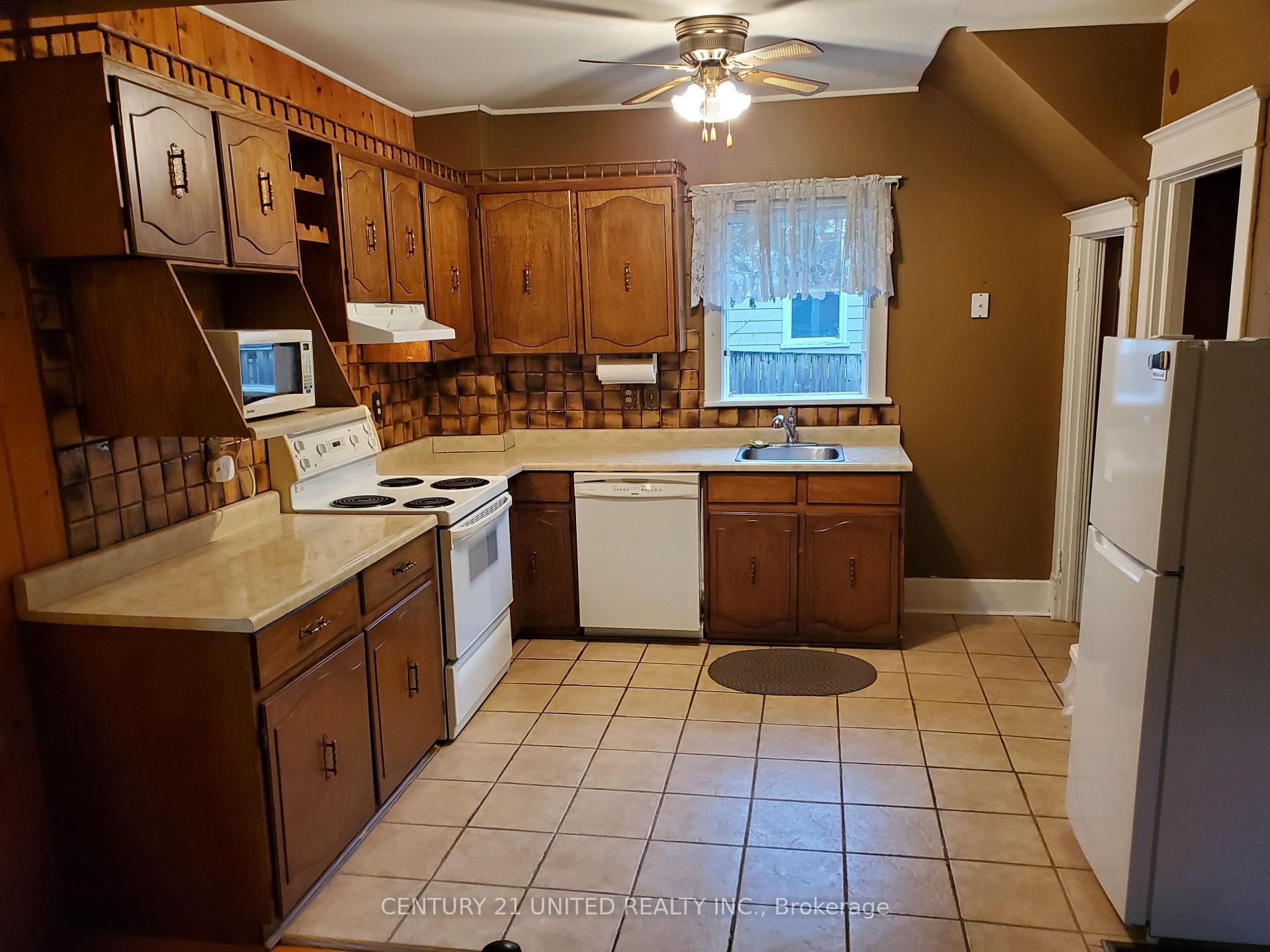 Photo 8 of 416 Rogers Street, Peterborough, Ashburnham Ward 4 — HOMEH
