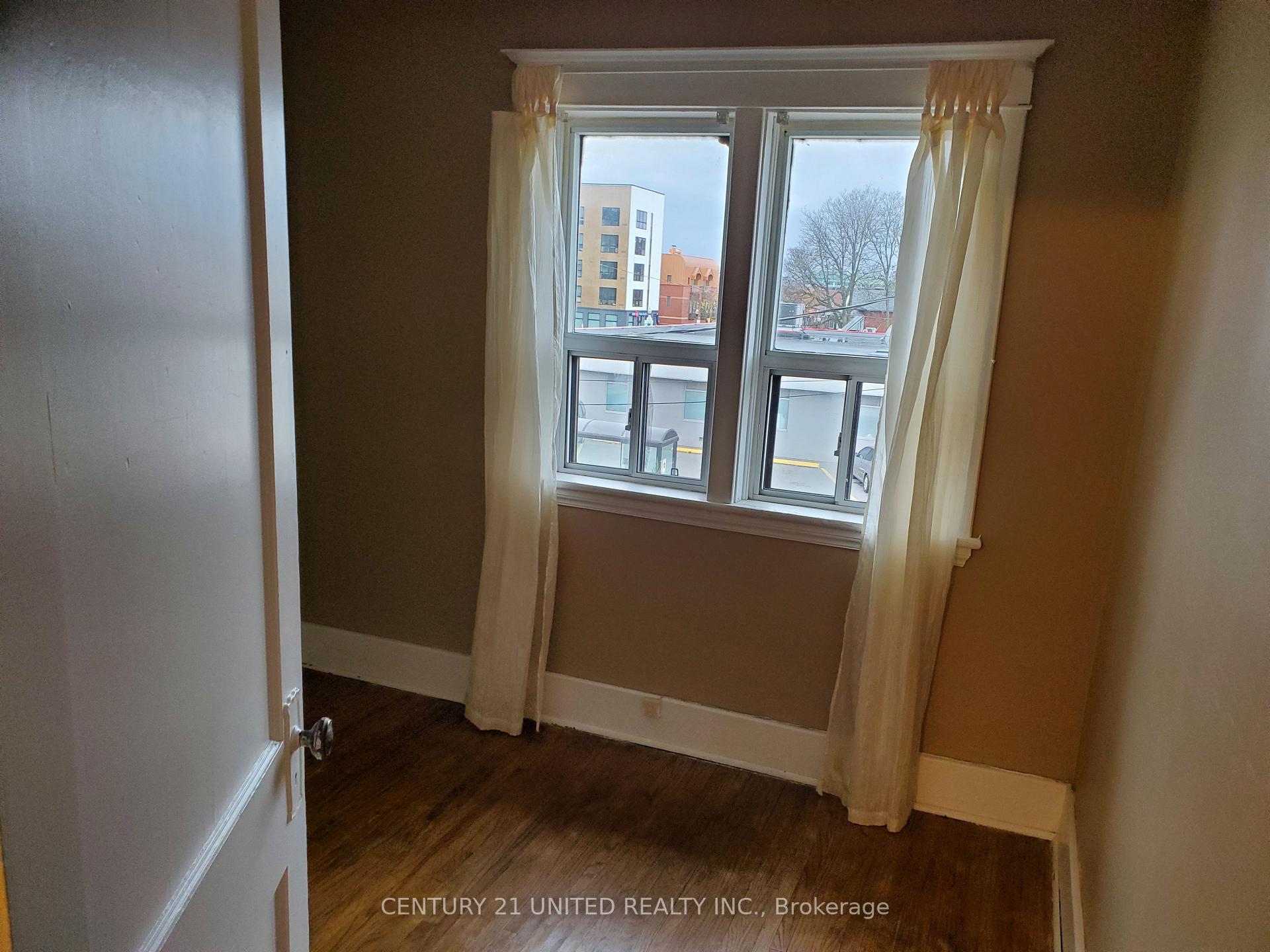 Photo 11 of 416 Rogers Street, Peterborough, Ashburnham Ward 4 — HOMEH