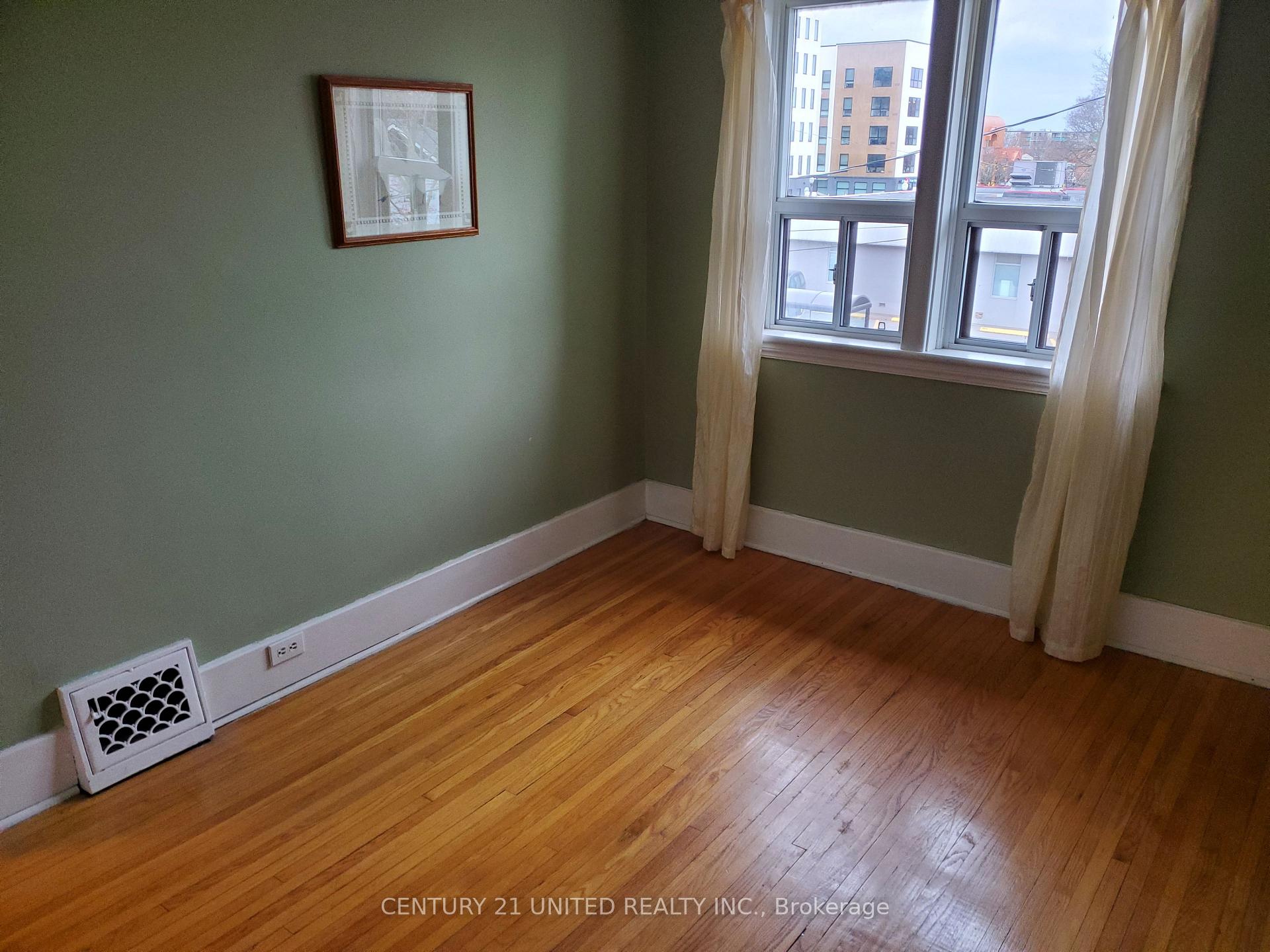 Photo 13 of 416 Rogers Street, Peterborough, Ashburnham Ward 4 — HOMEH
