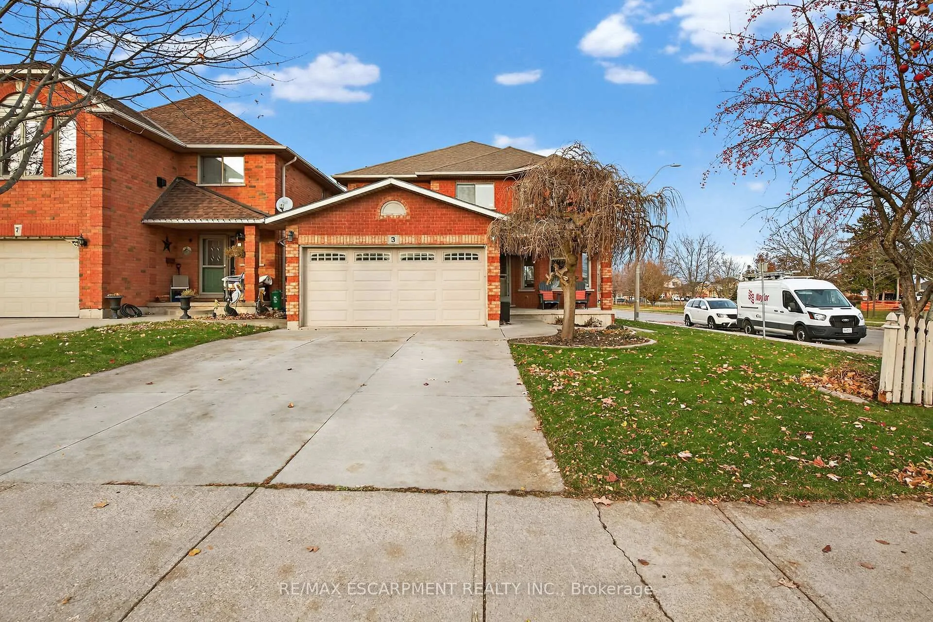 Photo 2 of 3 Jacqueline Boulevard, Hamilton, Allison — HOMEH