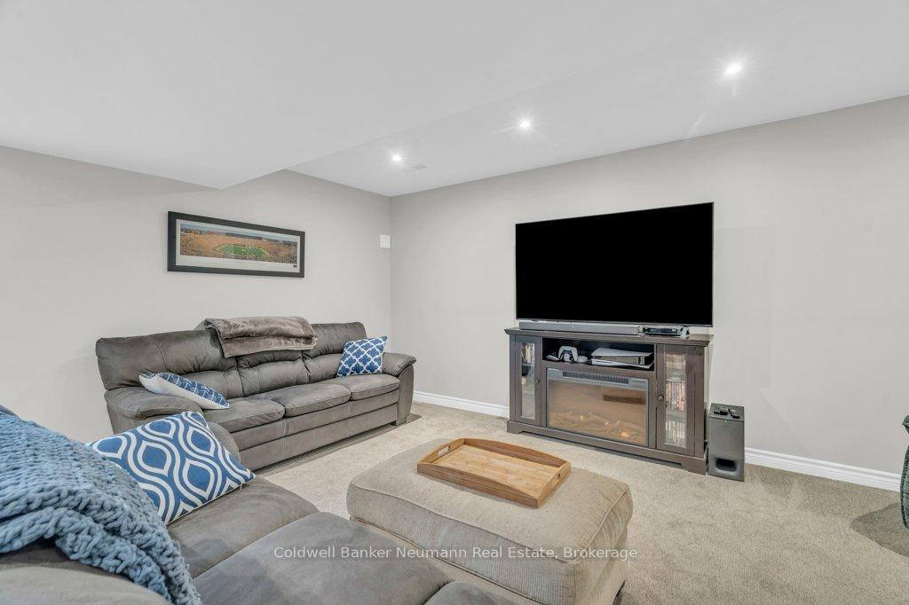 Photo 27 of 14 Jeffrey Drive, Guelph, Grange Road — HOMEH