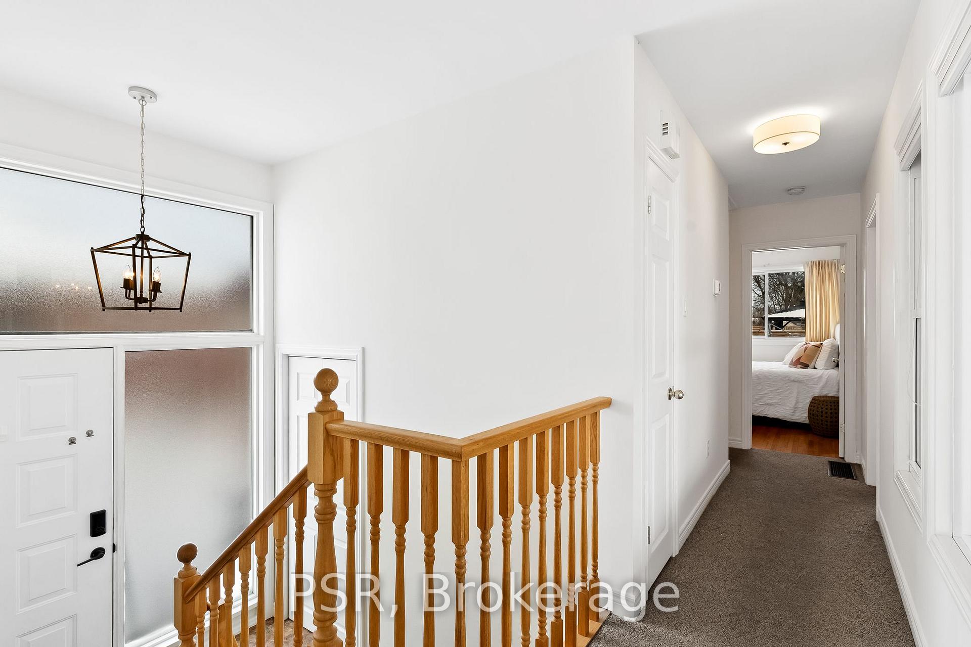 Photo 11 of 1096 Royal Drive, Peterborough, Northcrest Ward 5 — HOMEH