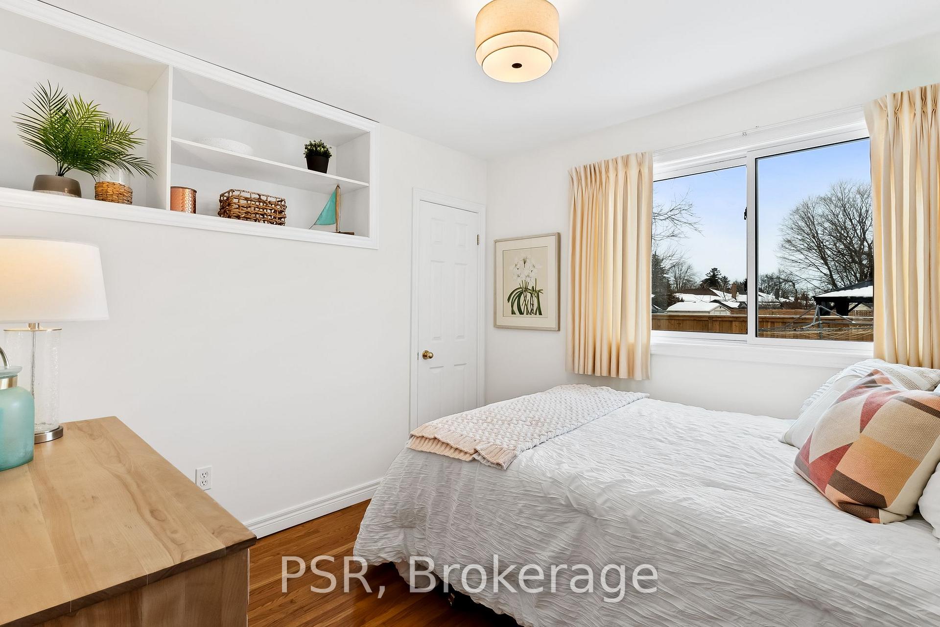 Photo 16 of 1096 Royal Drive, Peterborough, Northcrest Ward 5 — HOMEH
