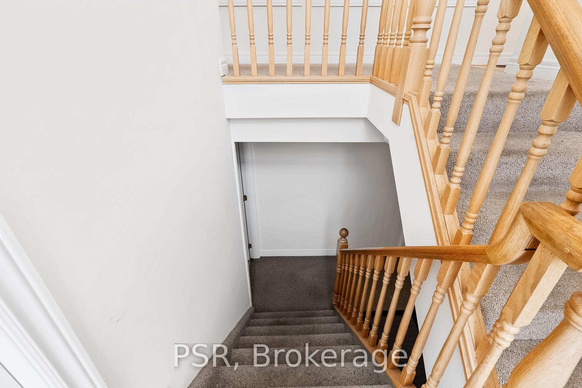 Photo 18 of 1096 Royal Drive, Peterborough, Northcrest Ward 5 — HOMEH