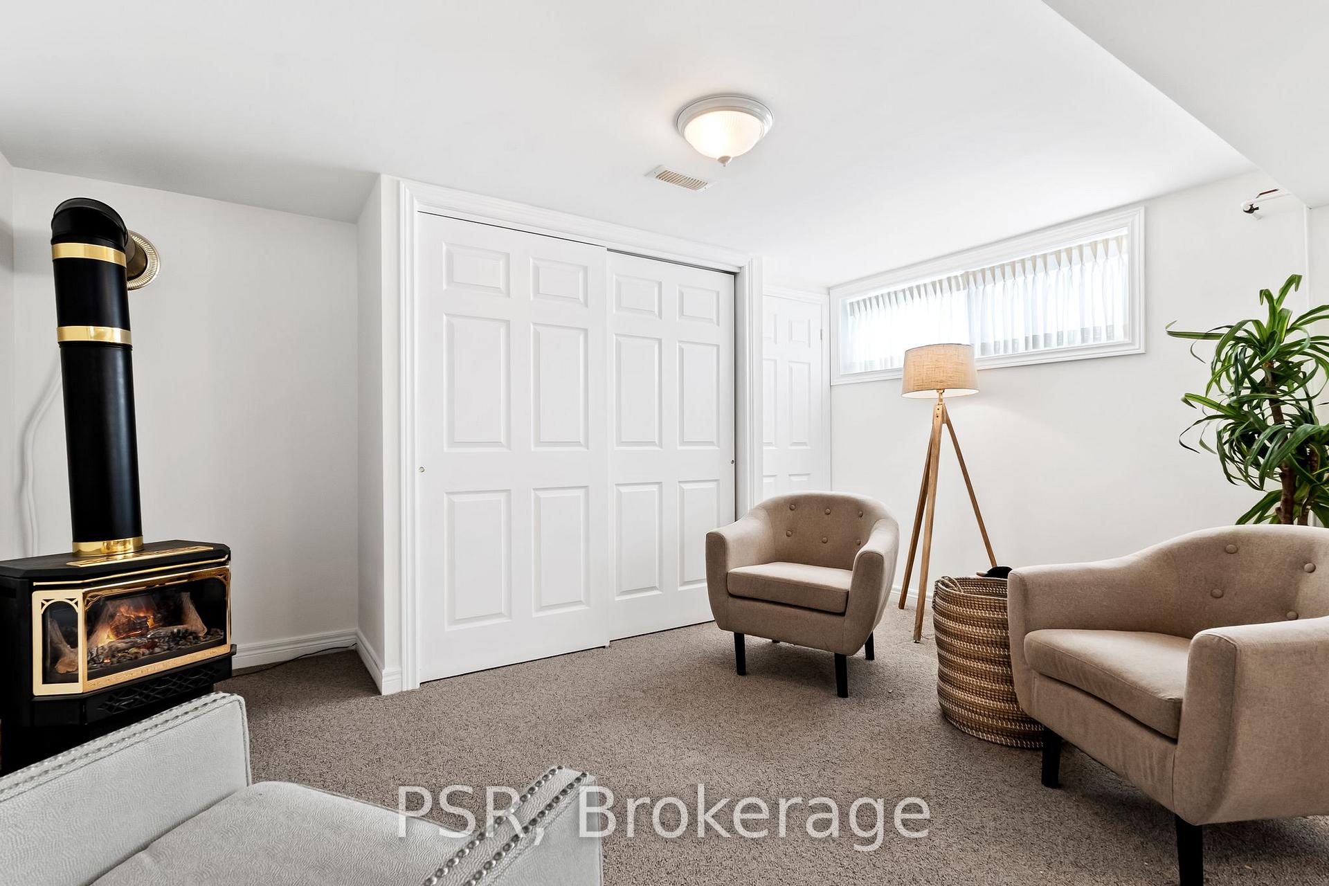 Photo 21 of 1096 Royal Drive, Peterborough, Northcrest Ward 5 — HOMEH