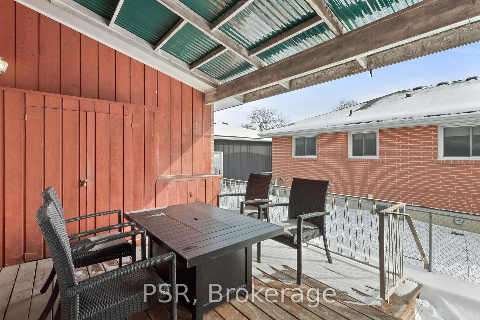 Photo 26 of 1096 Royal Drive, Peterborough, Northcrest Ward 5 — HOMEH