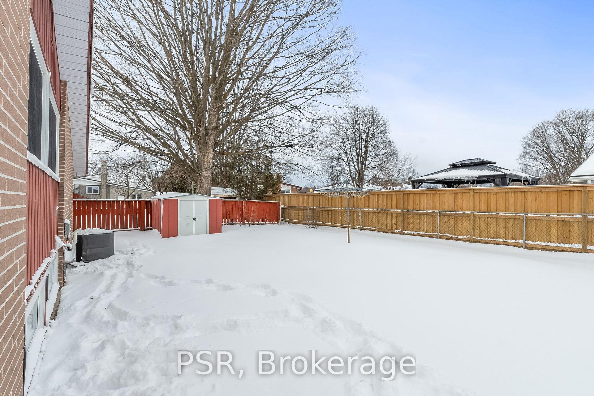 Photo 28 of 1096 Royal Drive, Peterborough, Northcrest Ward 5 — HOMEH