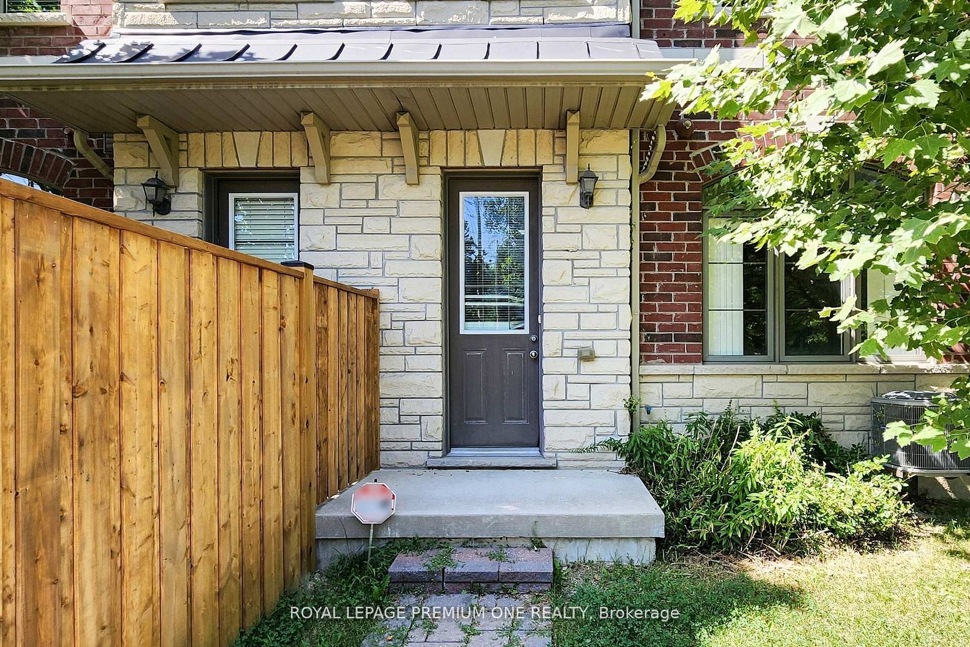 Photo 52 of 71 Dryden Way, Etobicoke, Willowridge-Martingrove-Richview — HOMEH