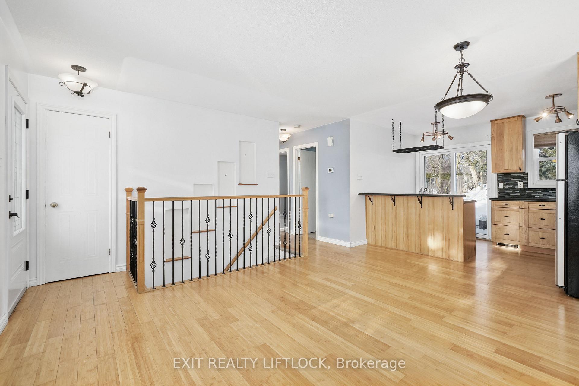 Photo 6 of 156 Towerhill Road, Peterborough, Northcrest Ward 5 — HOMEH