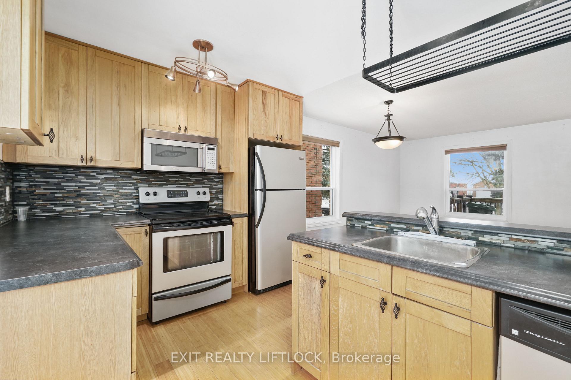 Photo 13 of 156 Towerhill Road, Peterborough, Northcrest Ward 5 — HOMEH
