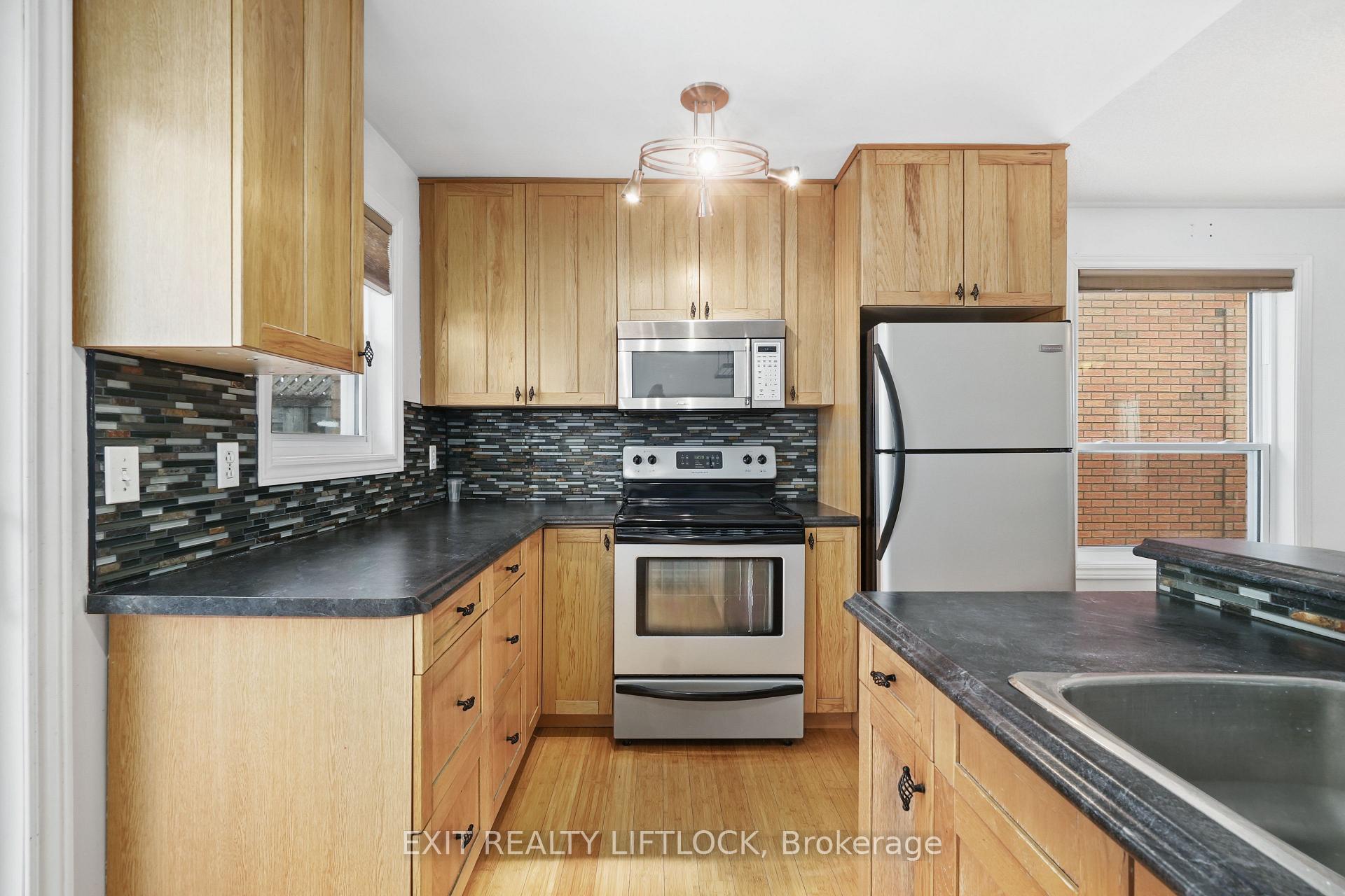 Photo 14 of 156 Towerhill Road, Peterborough, Northcrest Ward 5 — HOMEH