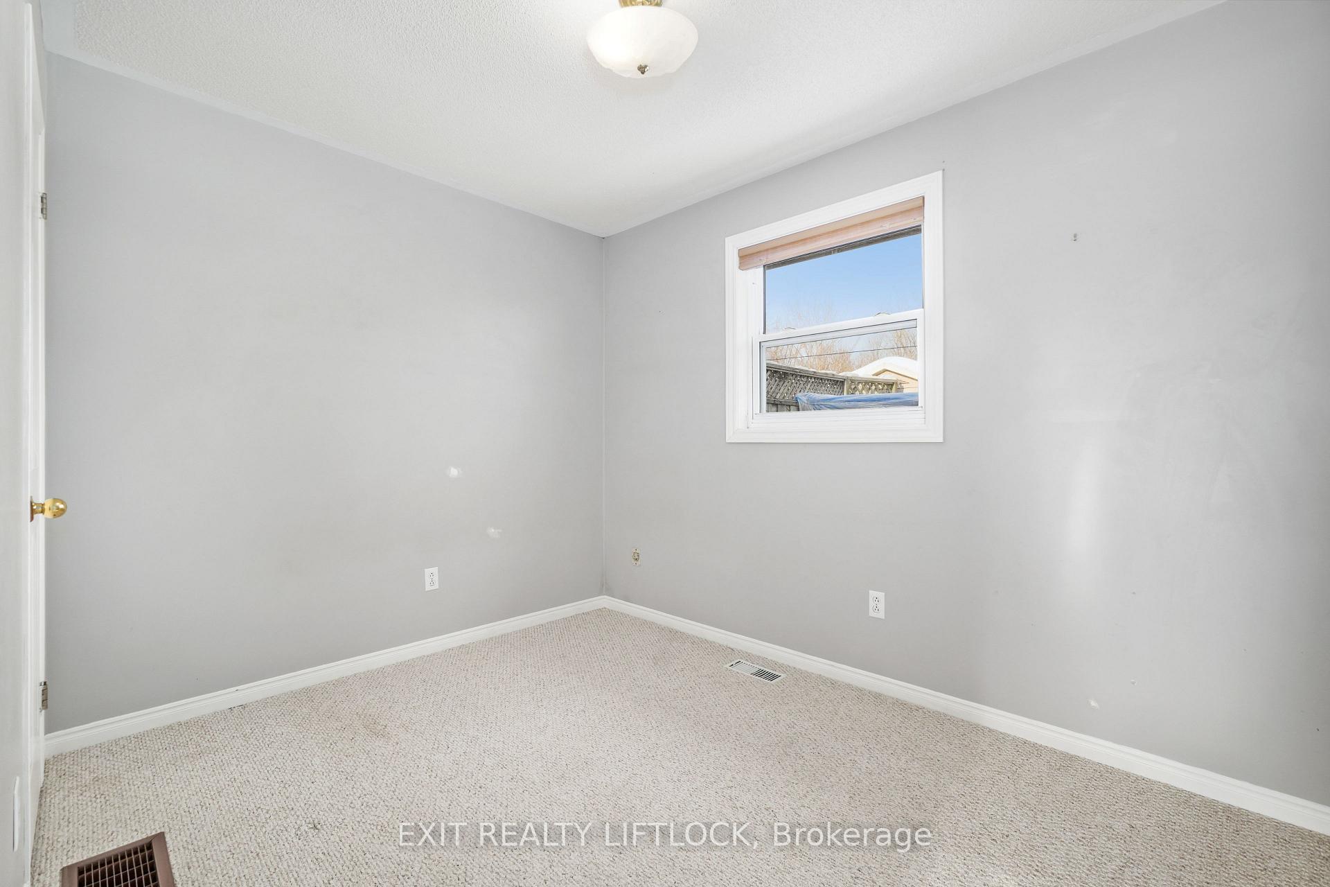 Photo 17 of 156 Towerhill Road, Peterborough, Northcrest Ward 5 — HOMEH