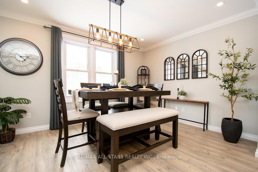 Photo 11 of 922 Ashdale Crescent W, Peterborough, Ashburnham Ward 4 — HOMEH