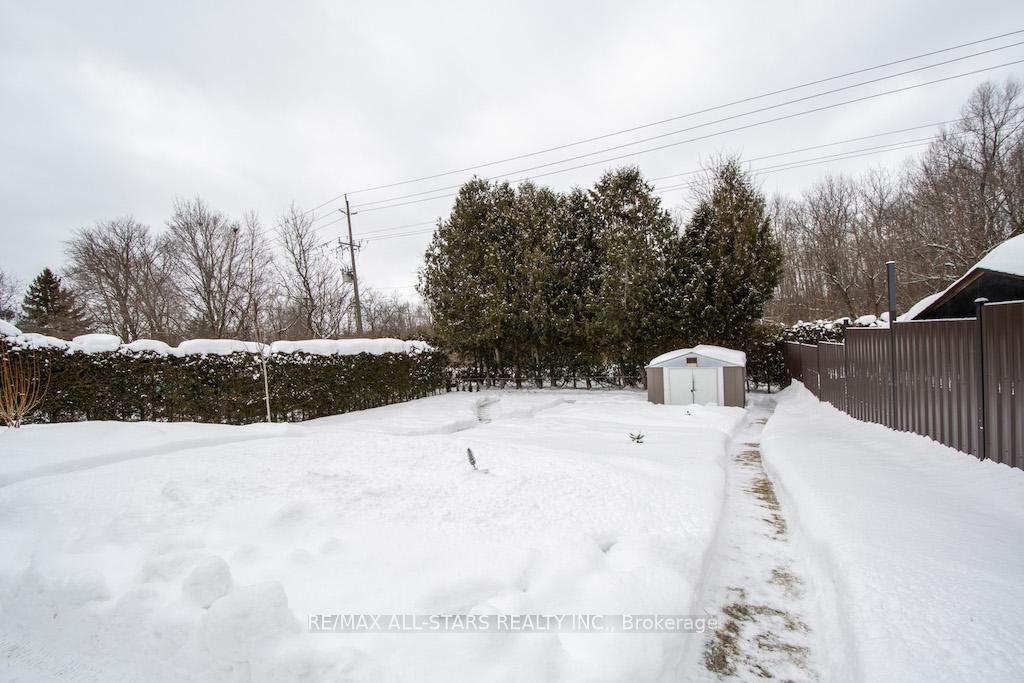 Photo 47 of 922 Ashdale Crescent W, Peterborough, Ashburnham Ward 4 — HOMEH