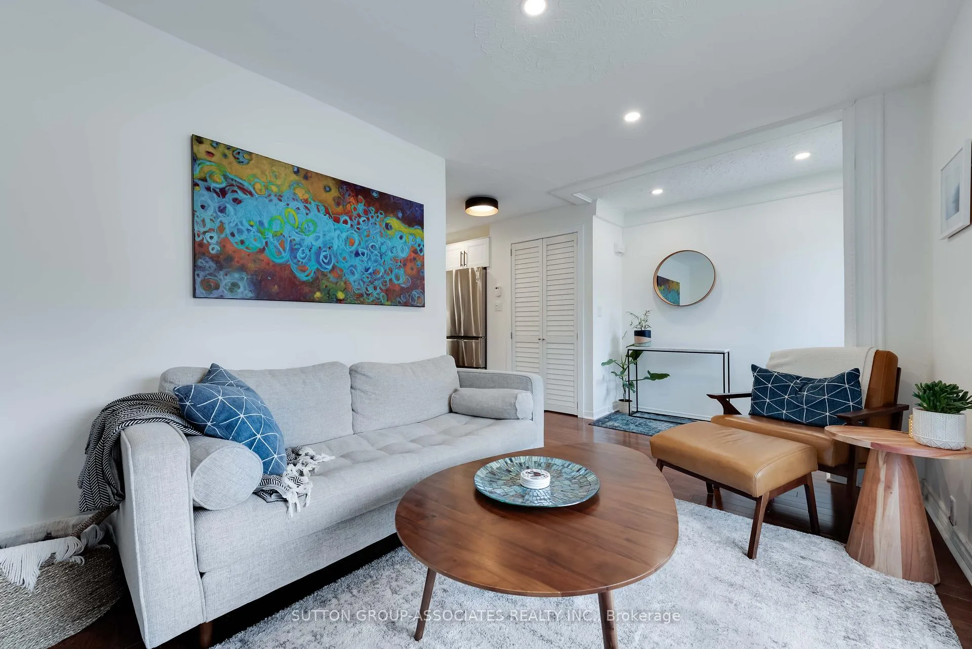 Photo 5 of 285 Harvie Avenue, Toronto, Caledonia-Fairbank — HOMEH