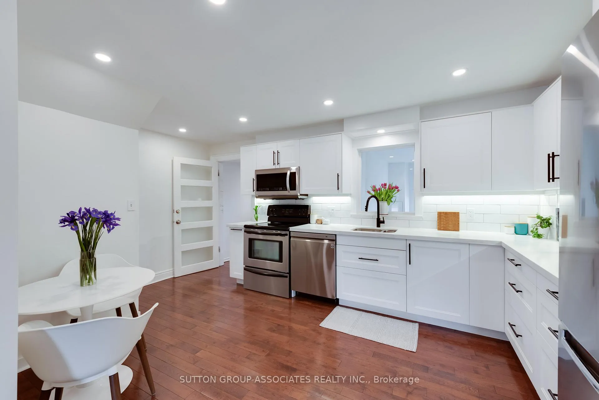 Photo 7 of 285 Harvie Avenue, Toronto, Caledonia-Fairbank — HOMEH