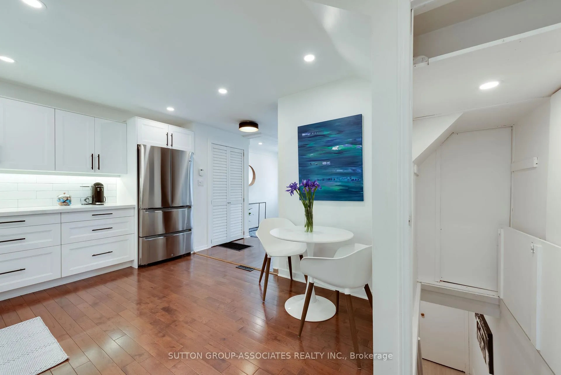 Photo 9 of 285 Harvie Avenue, Toronto, Caledonia-Fairbank — HOMEH