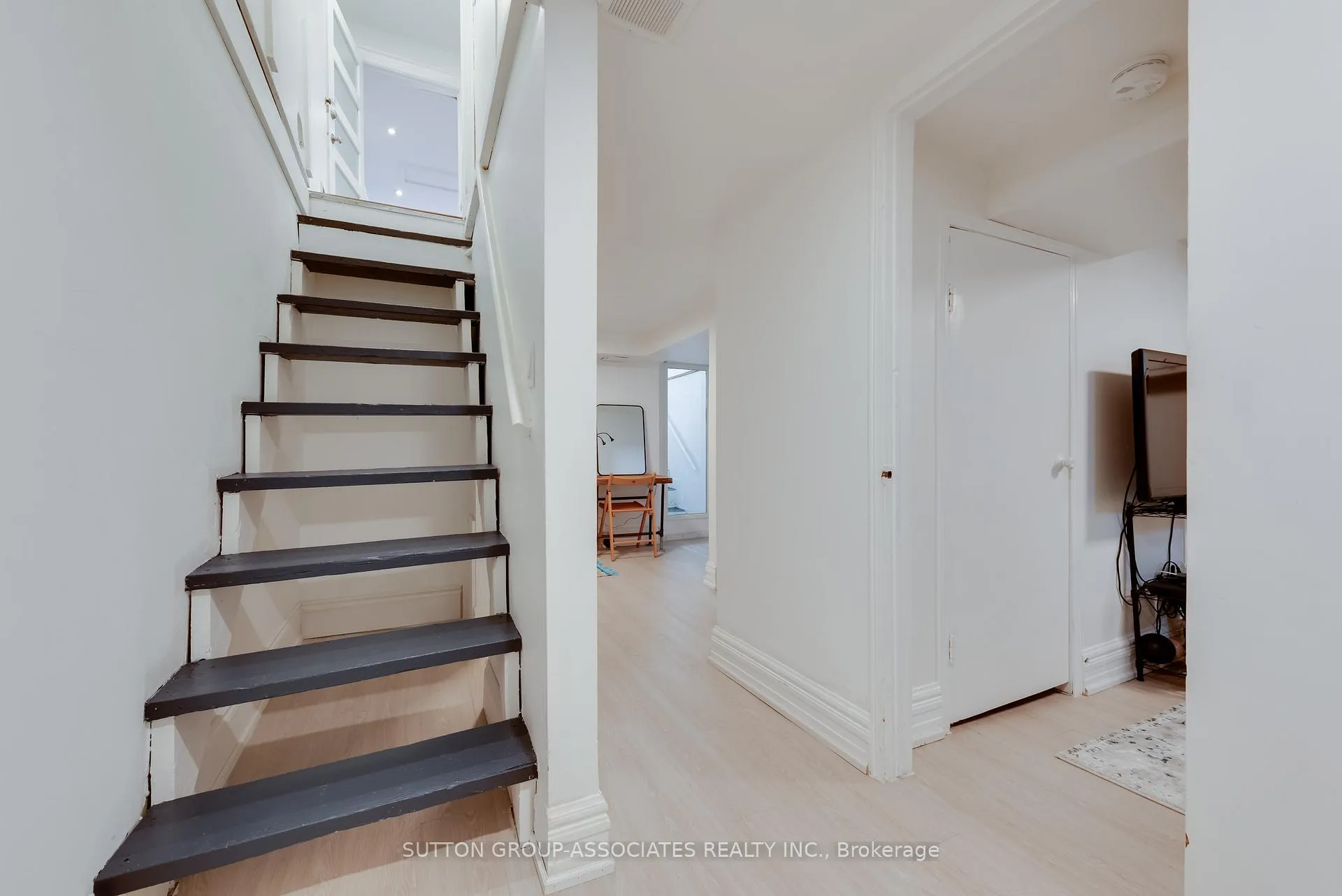 Photo 20 of 285 Harvie Avenue, Toronto, Caledonia-Fairbank — HOMEH