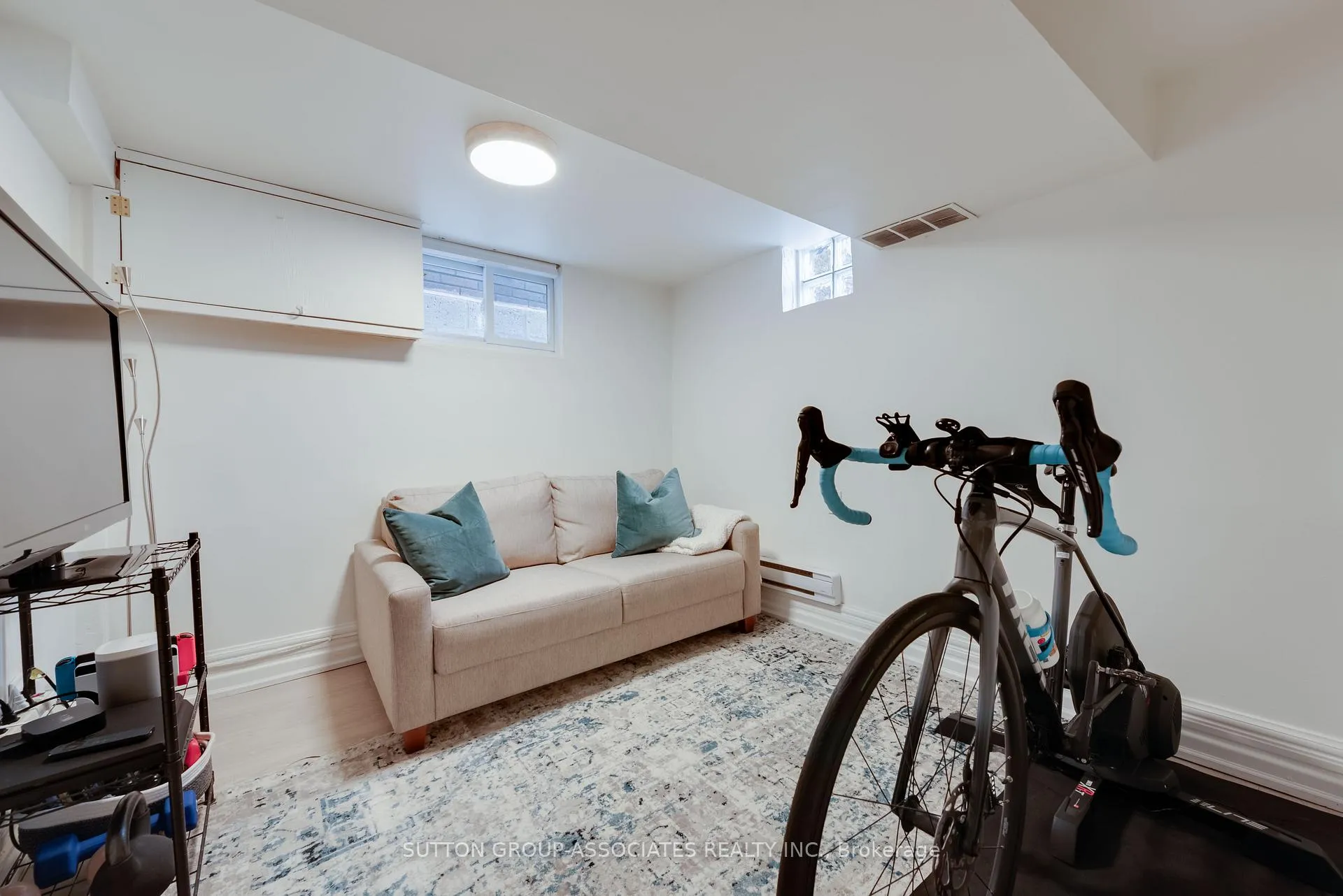 Photo 21 of 285 Harvie Avenue, Toronto, Caledonia-Fairbank — HOMEH