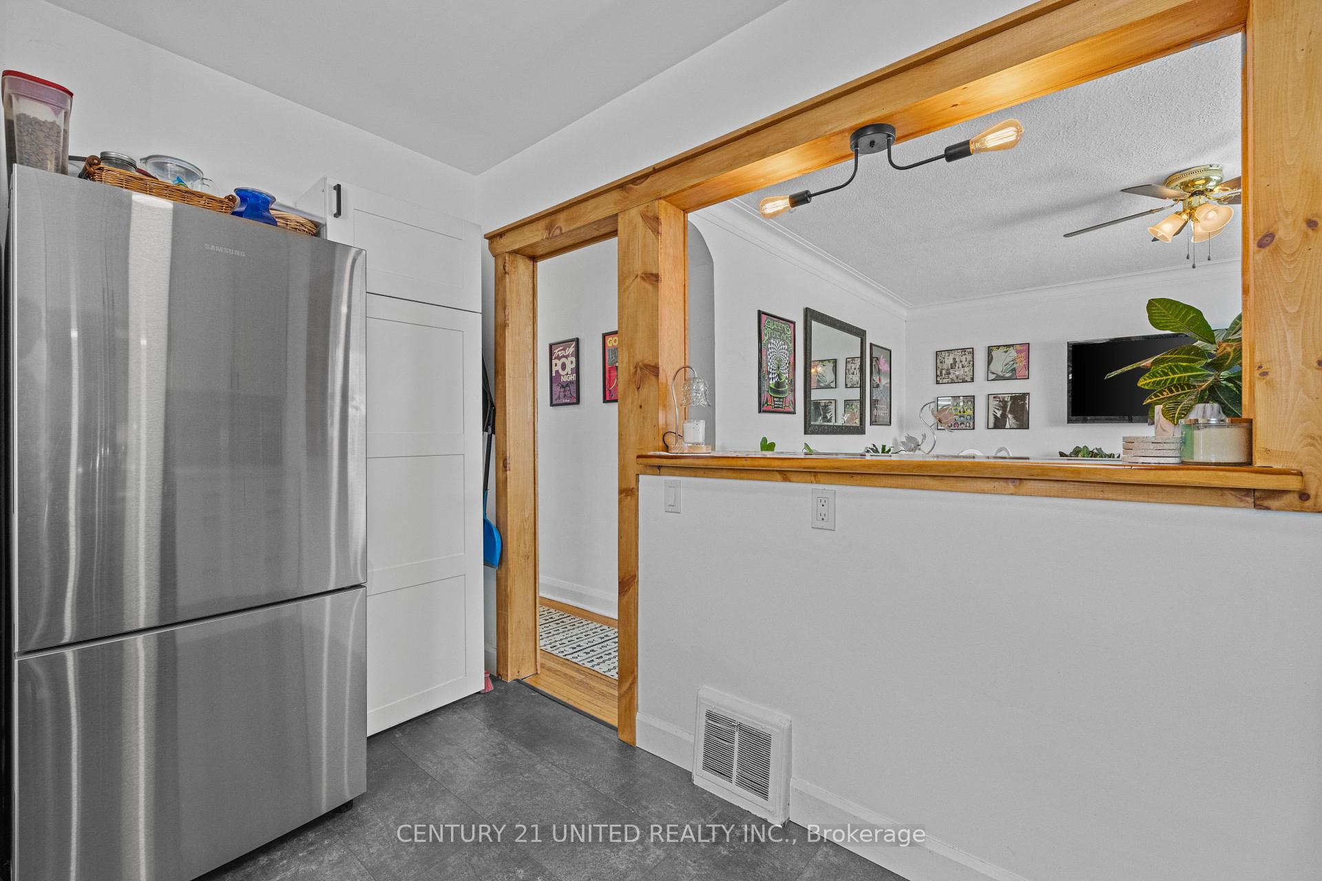 Photo 10 of 375 Edison Avenue, Peterborough, Otonabee Ward 1 — HOMEH