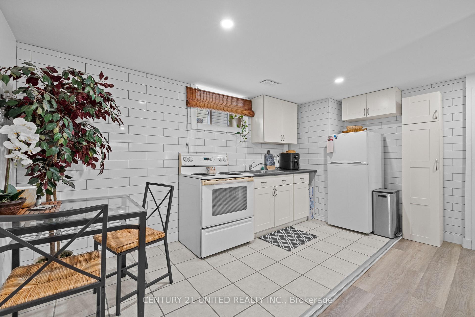 Photo 18 of 375 Edison Avenue, Peterborough, Otonabee Ward 1 — HOMEH