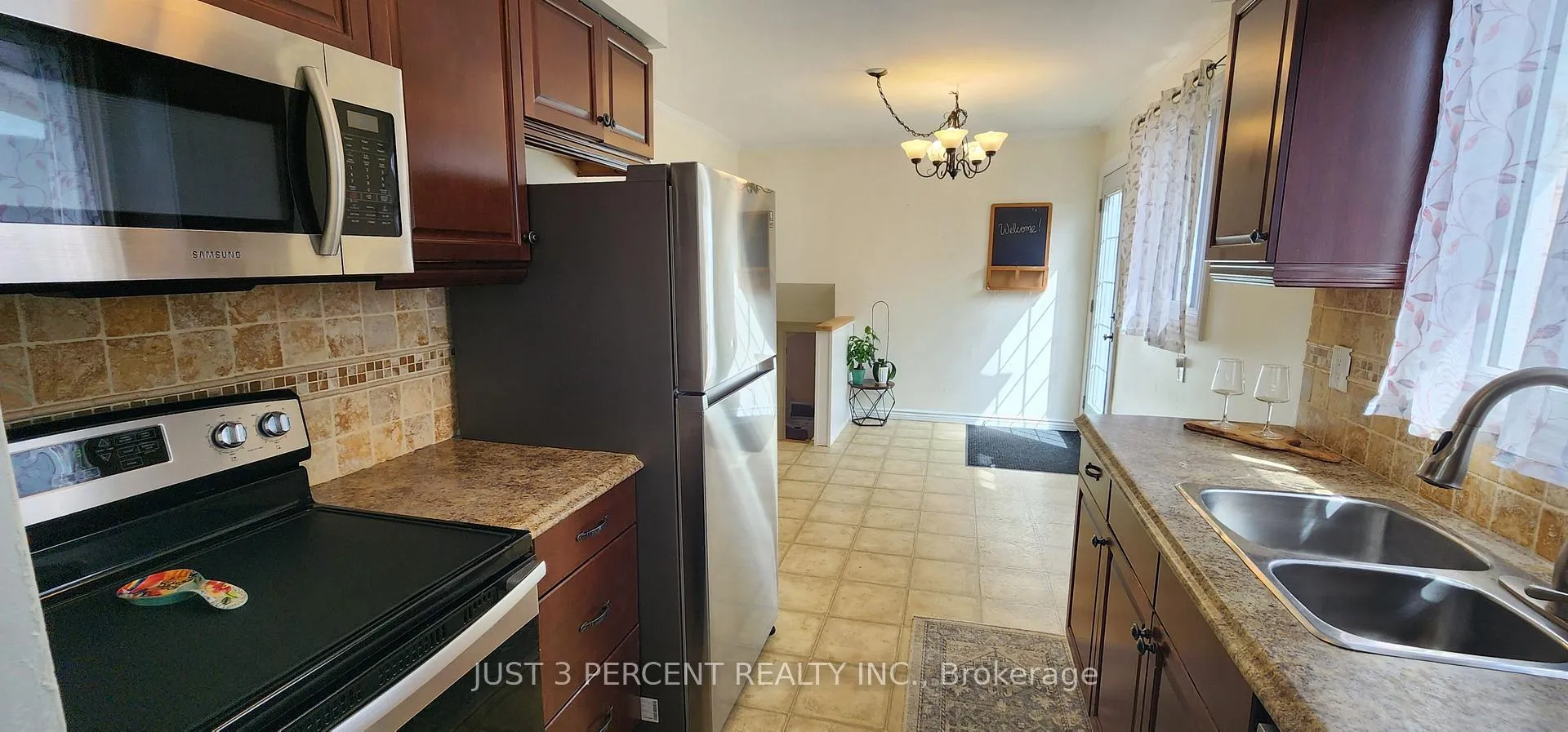 Photo 8 of 1140 Whitefield Drive, Peterborough, Otonabee Ward 1 — HOMEH